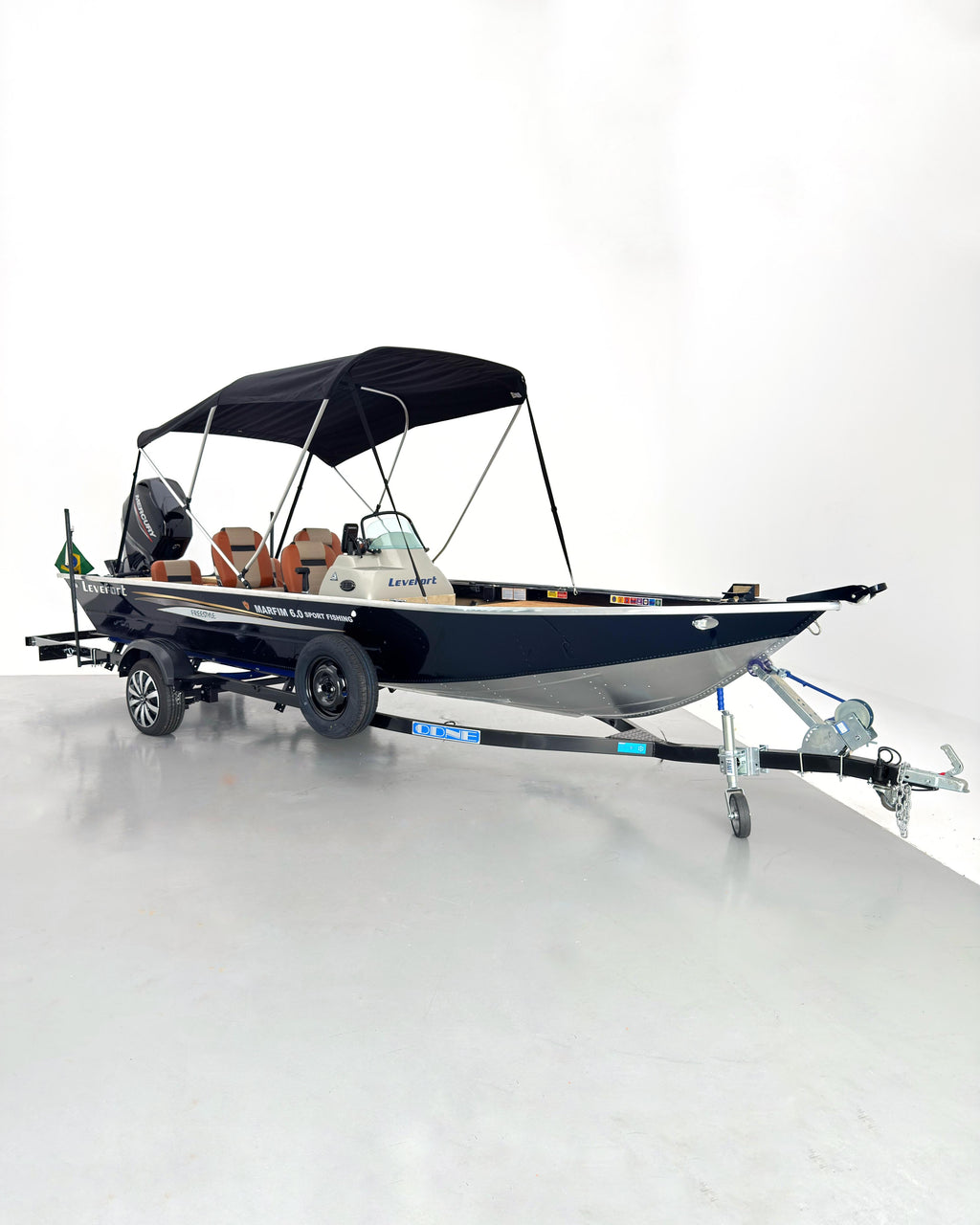 Barco Levefort Marfim 6.0 Sport Fishing Freestyle + Motor 60HP + Carreta rodoviária