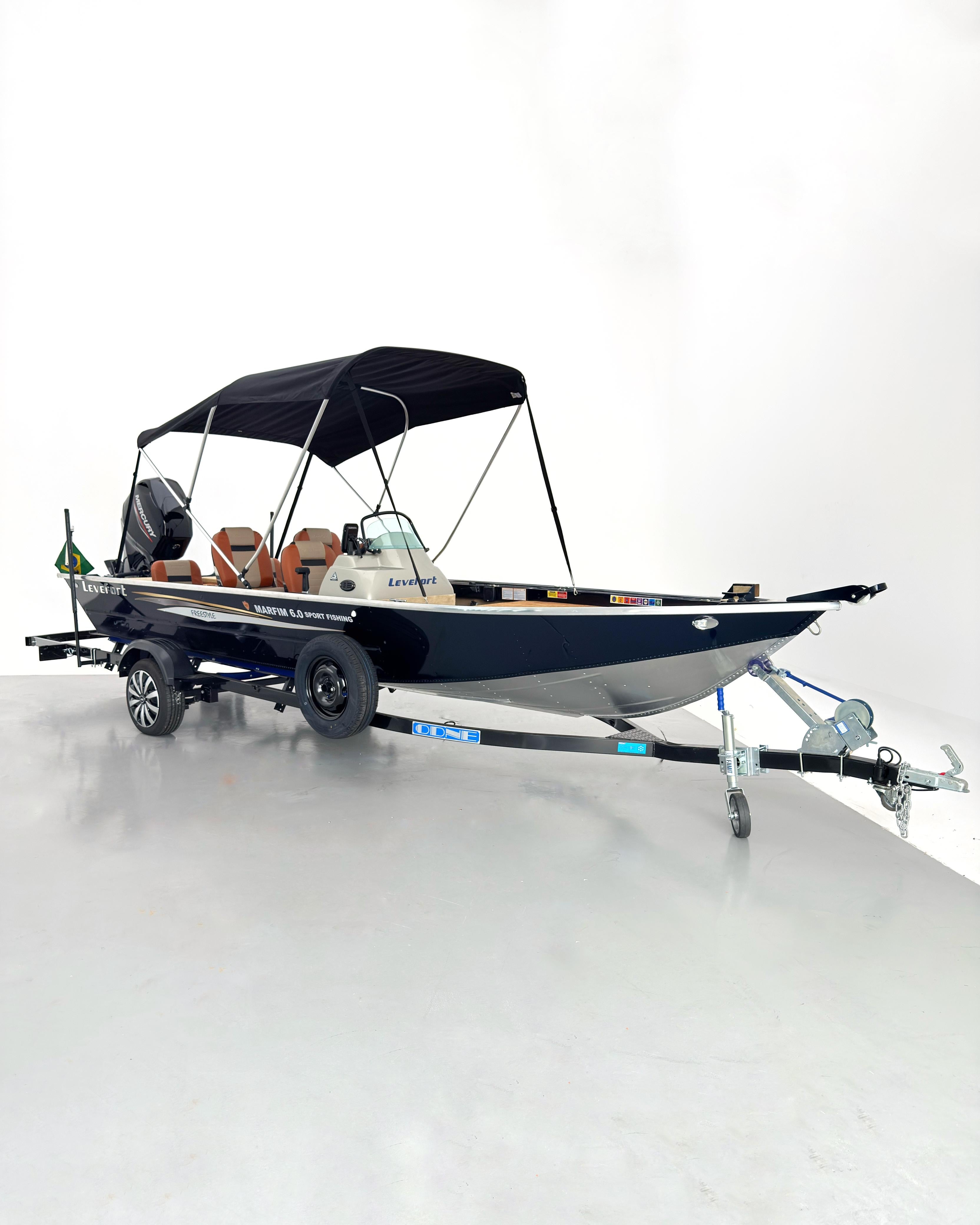 Barco Levefort Marfim 6.0 Sport Fishing Freestyle + Motor 60HP + Carreta rodoviária