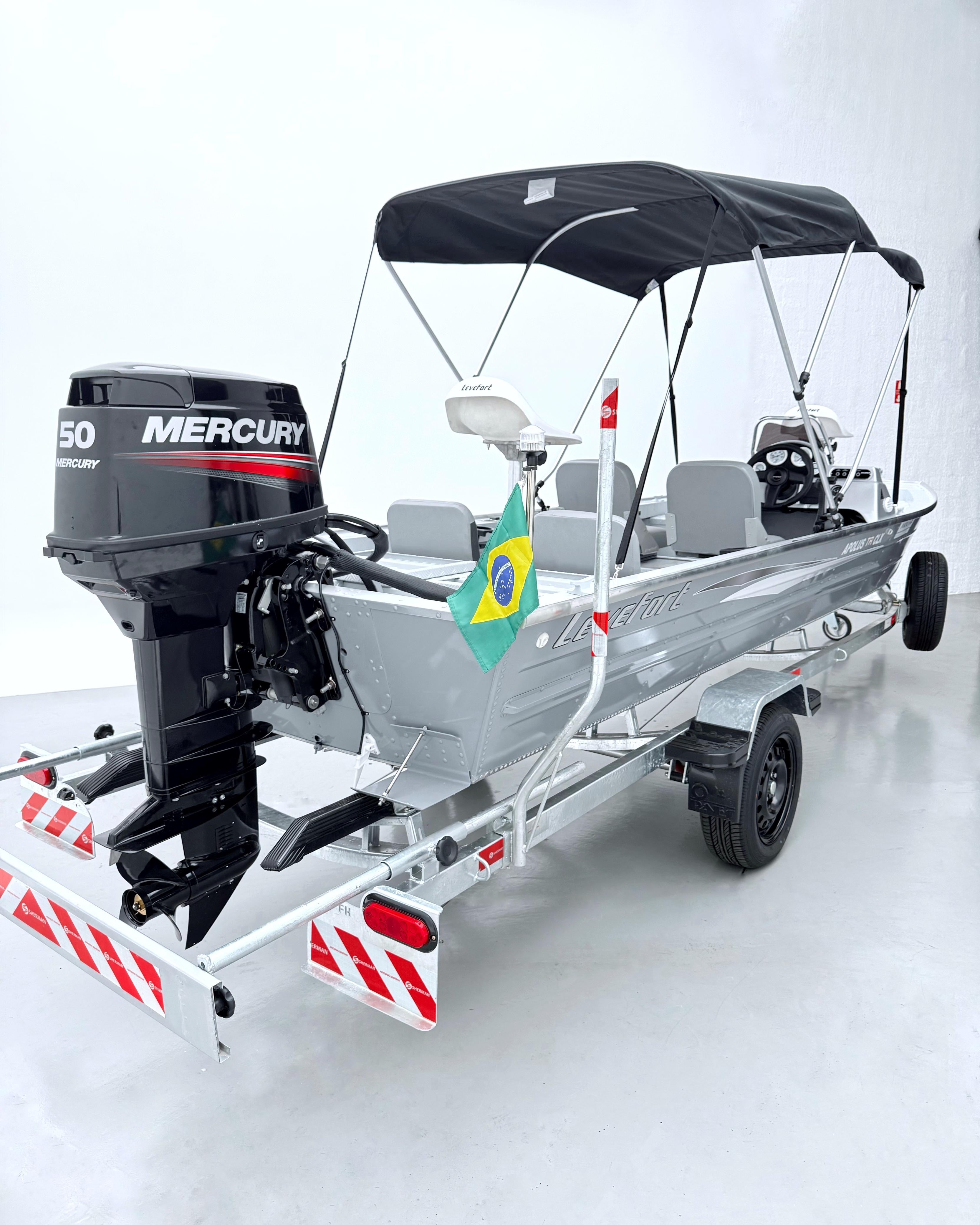 Barco lancha Levefort Apolus TR CLX + Motor popa Mercury 50HP ELPTO + Carreta rodoviária