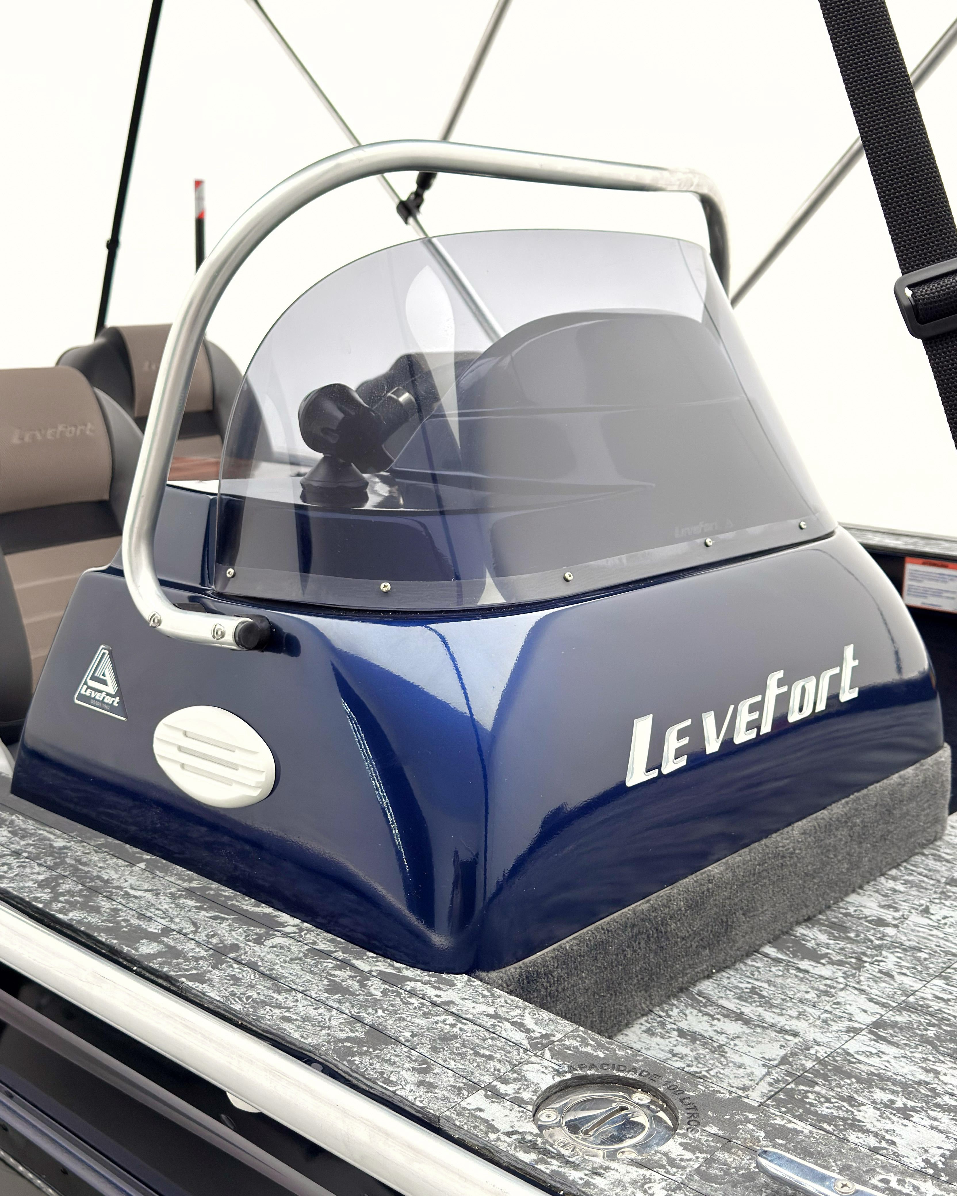 Barco Levefort Apolus Large FREESTYLE + Motor 100HP + Carreta com freio