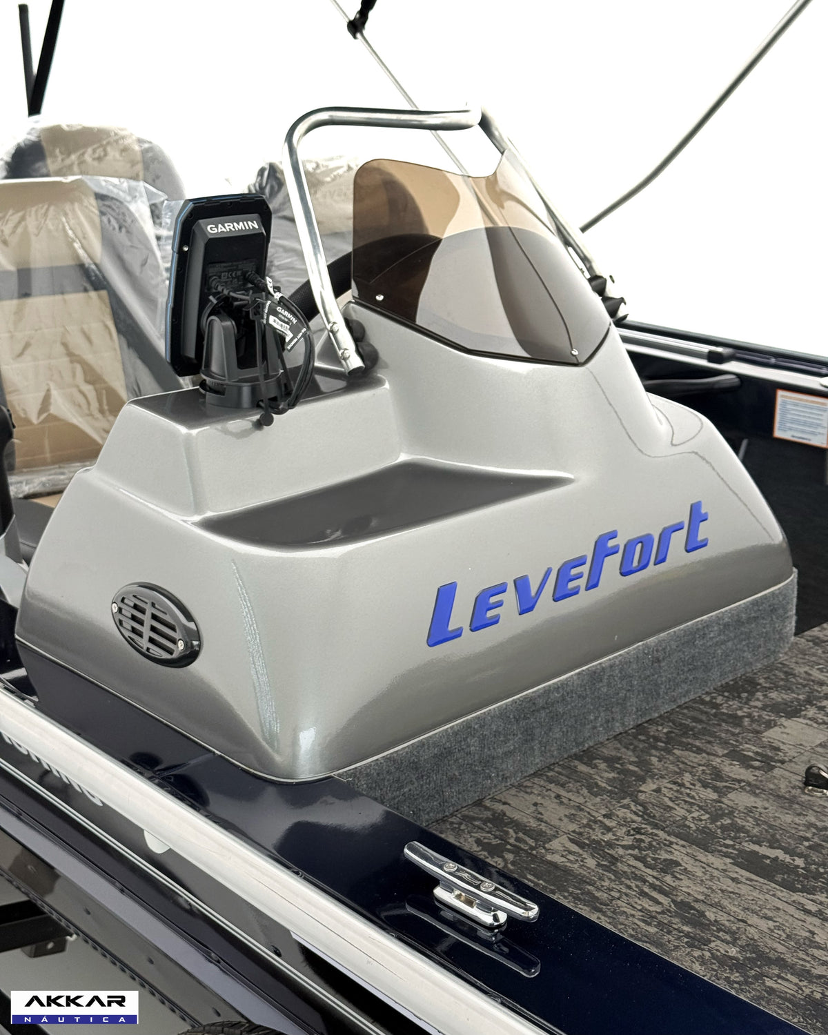 Barco lancha Levefort Apolus 600 + Motor popa Mercury 60HP + Carreta rodoviária