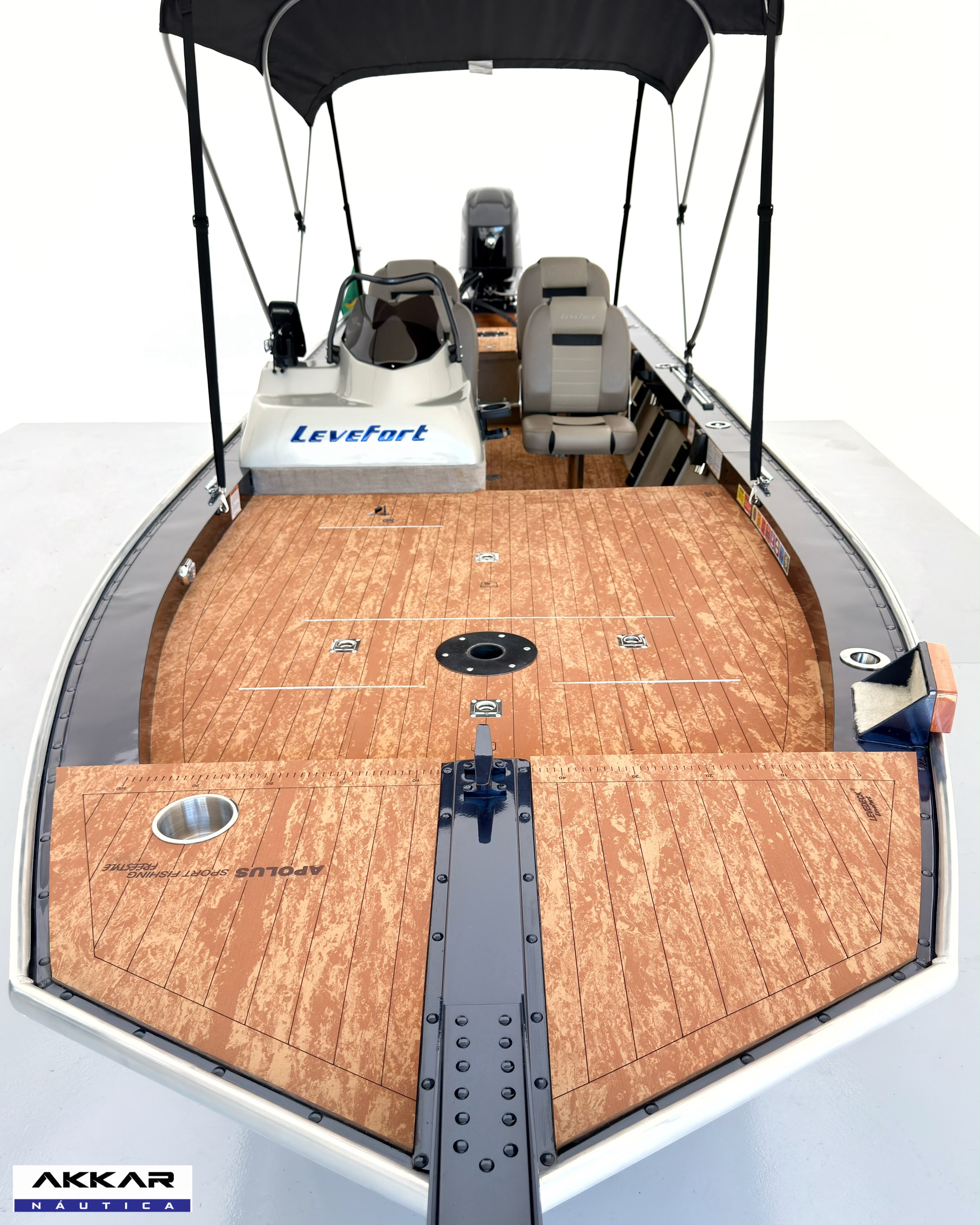 Barco lancha Levefort Apolus 600 + Motor popa Mercury 60HP ELPT EF + Carreta rodoviária