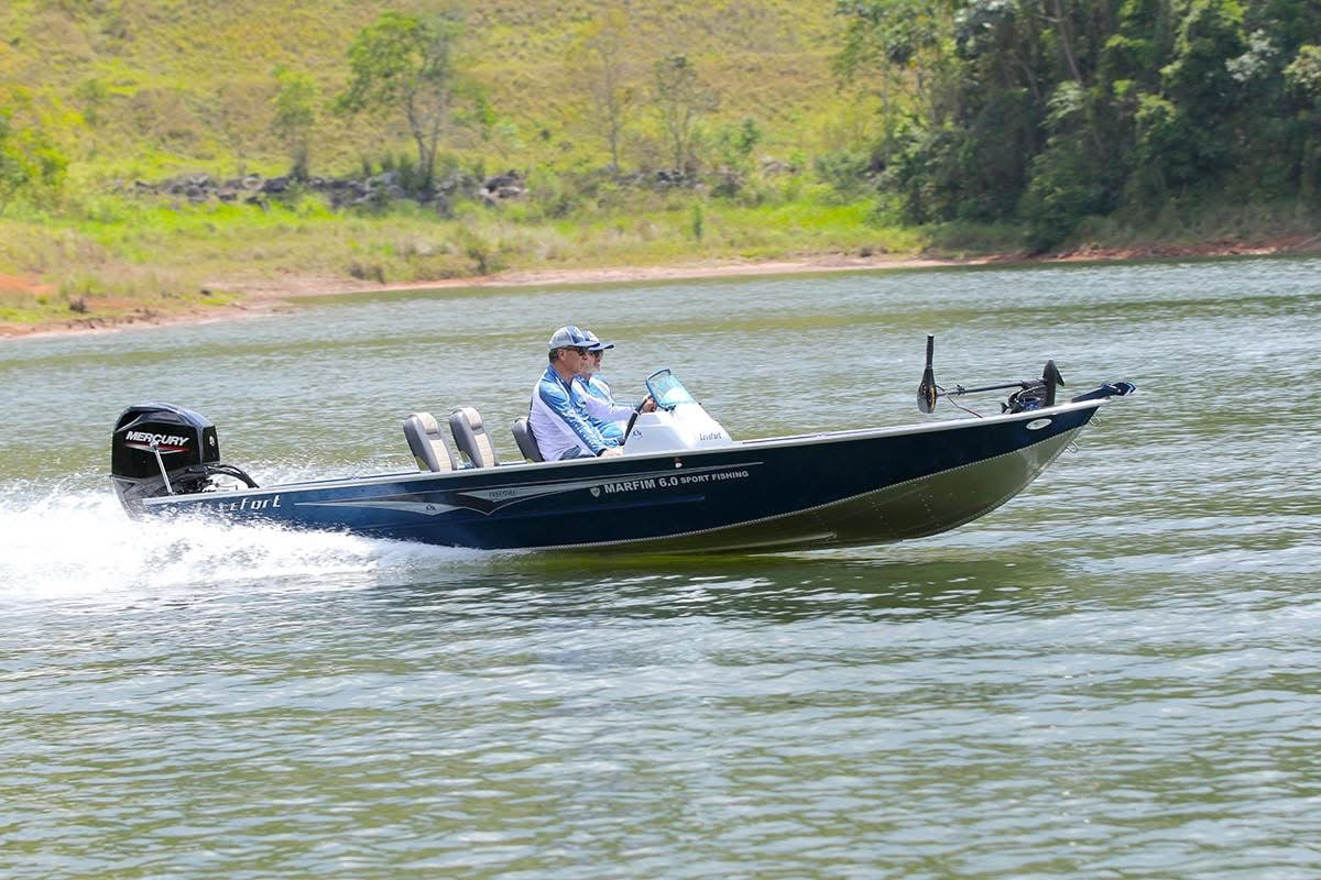 Barco Levefort Marfim Sport Fishing Freestyle 6.0 + Motor 60HP + Carreta rodoviária