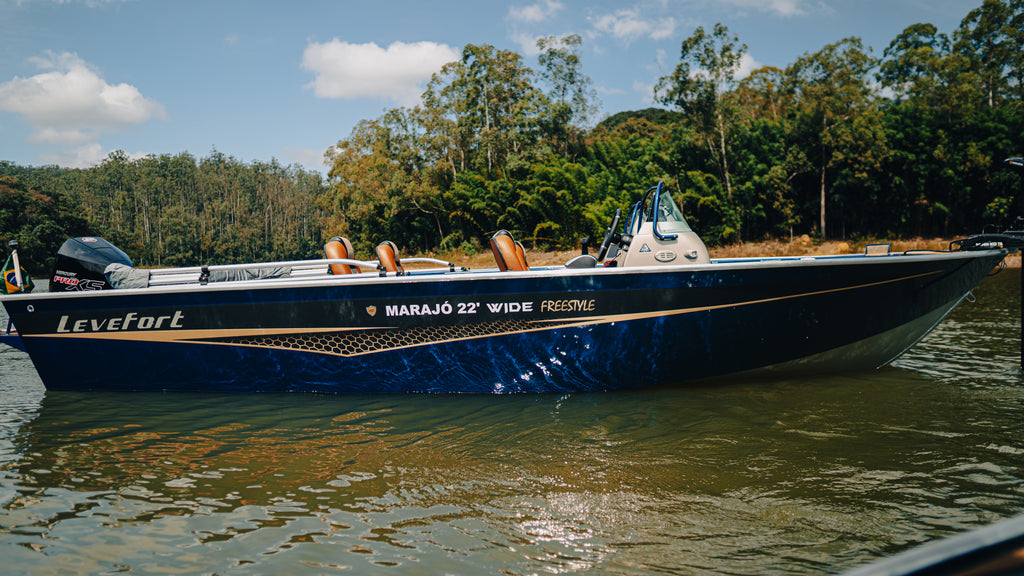 Levefort Marajó Wide Freestyle 22′ + Motor Mercury 300 PROXS