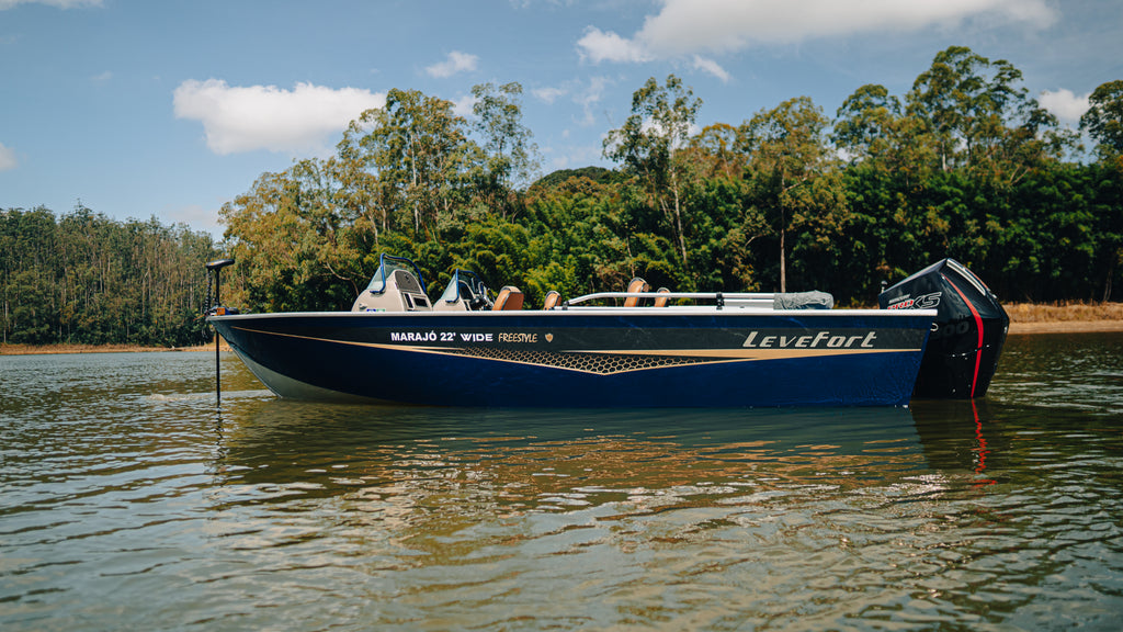 Levefort Marajó Wide Freestyle 22′ + Motor Mercury 300 PROXS