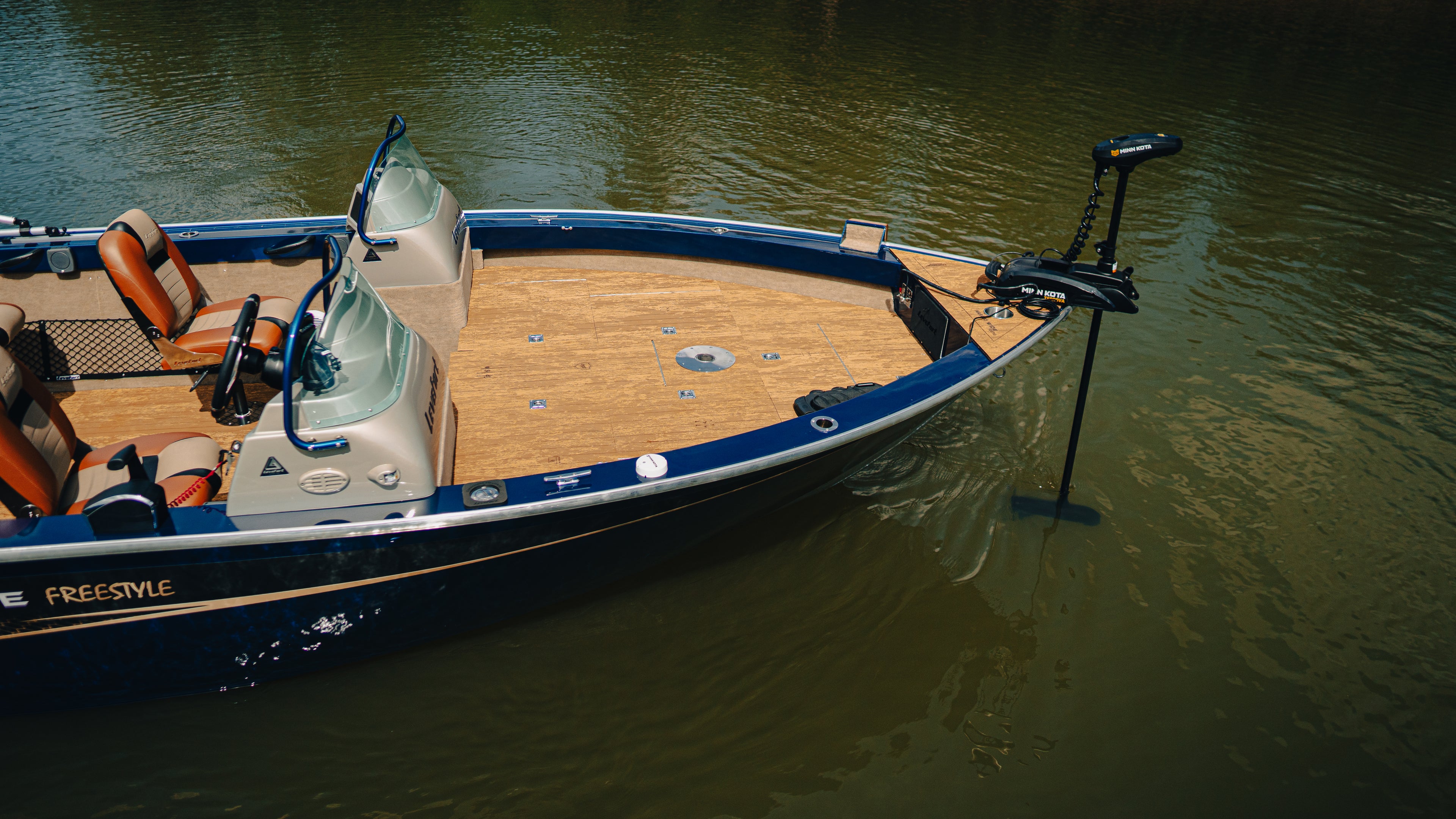 Levefort Marajó Wide Freestyle 22′ + Motor Mercury 300 PROXS