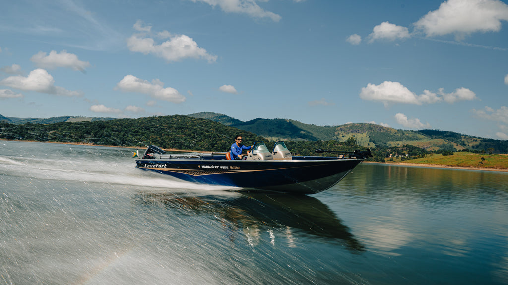 Levefort Marajó Wide Freestyle 22′ + Motor Mercury 300 PROXS