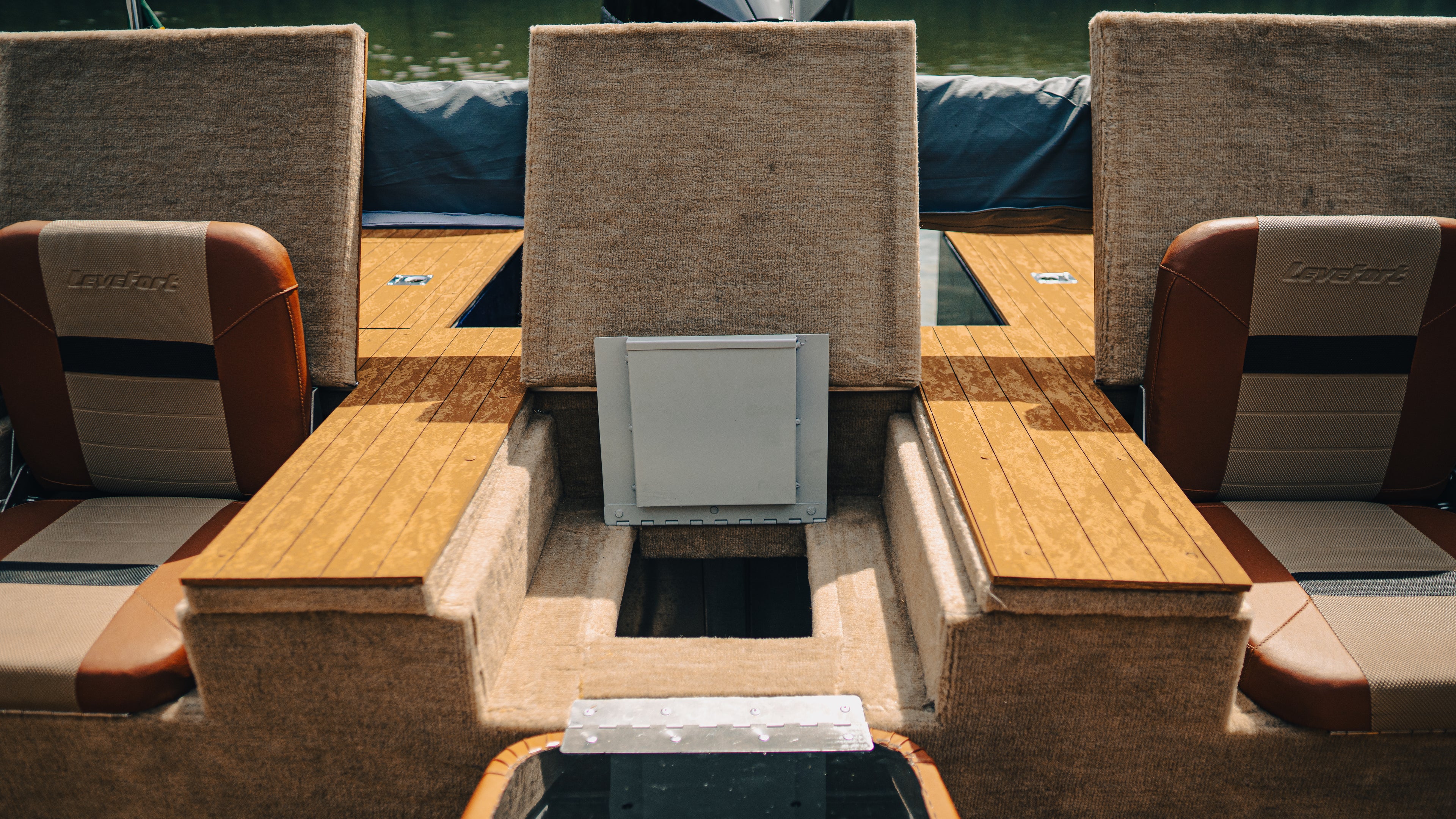 Levefort Marajó Wide Freestyle 22′ + Motor Mercury 300 PROXS