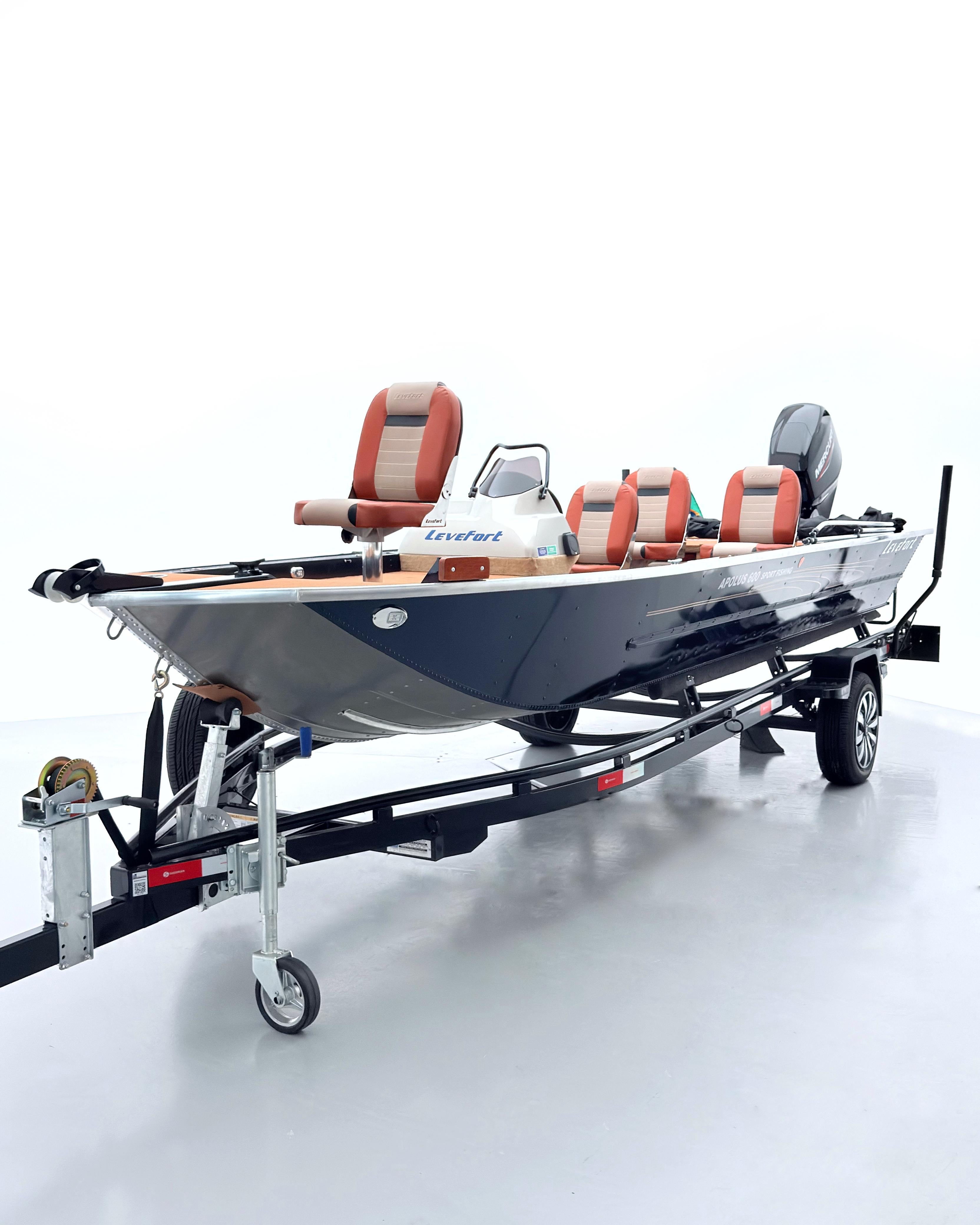 Barco lancha Levefort Apolus 600 + Motor popa Mercury 60HP ELPT EF + Carreta rodoviária