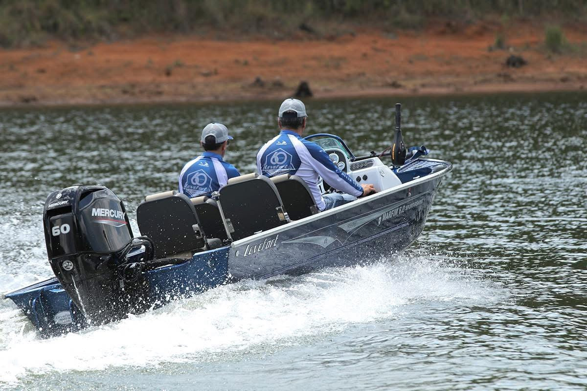 Barco Levefort Marfim Sport Fishing Freestyle 6.0 + Motor 60HP + Carreta rodoviária