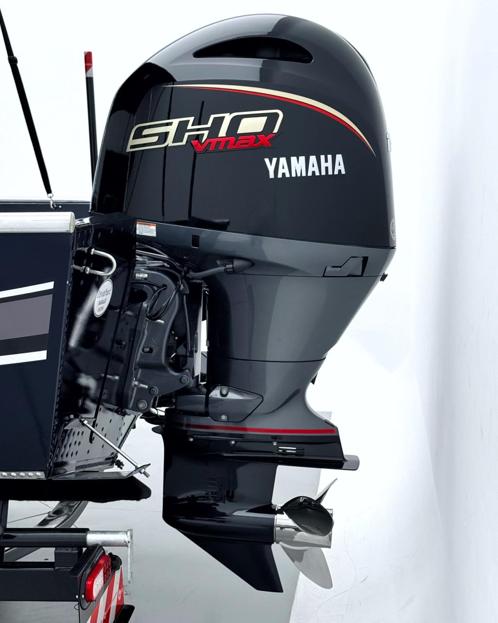 Levefort Marajó Matrix 19 Special Series + Motor Yamaha 150HP VMAX + CARRETA RODOVIARIA