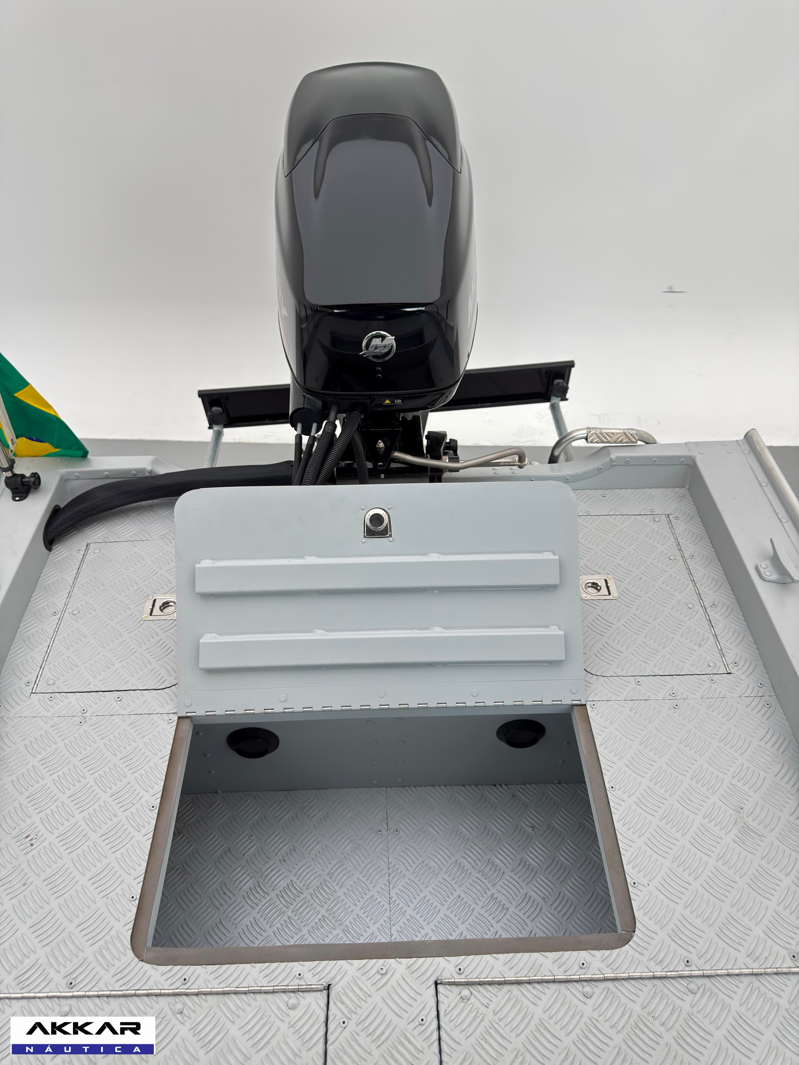 Barco alumínio Levefort Marfim TR CLX + Motor 40HP 4T