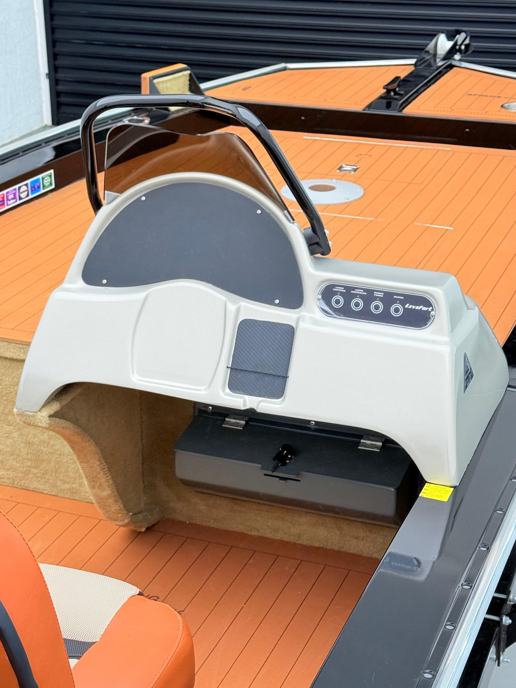 Casco Levefort Apolus 600 Sport Fishing