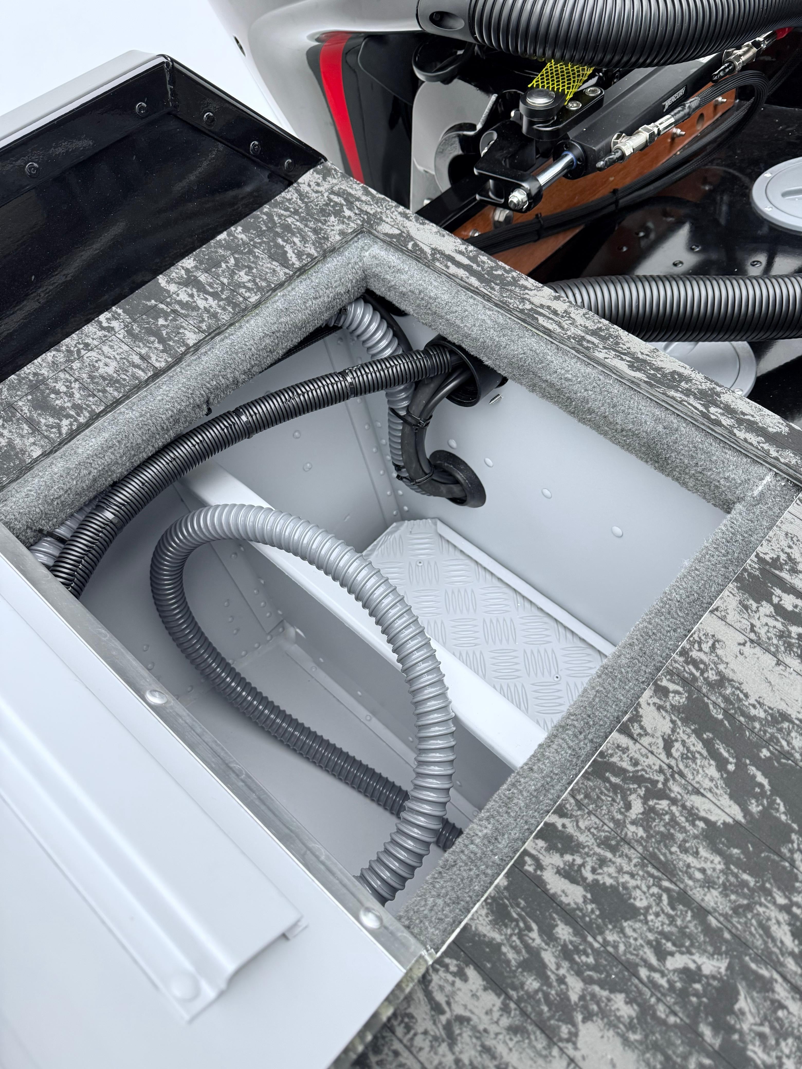 Levefort Marajó Matrix 19 Special Series + Motor Mercury PROXS 150HP + CARRETA RODOVIARIA