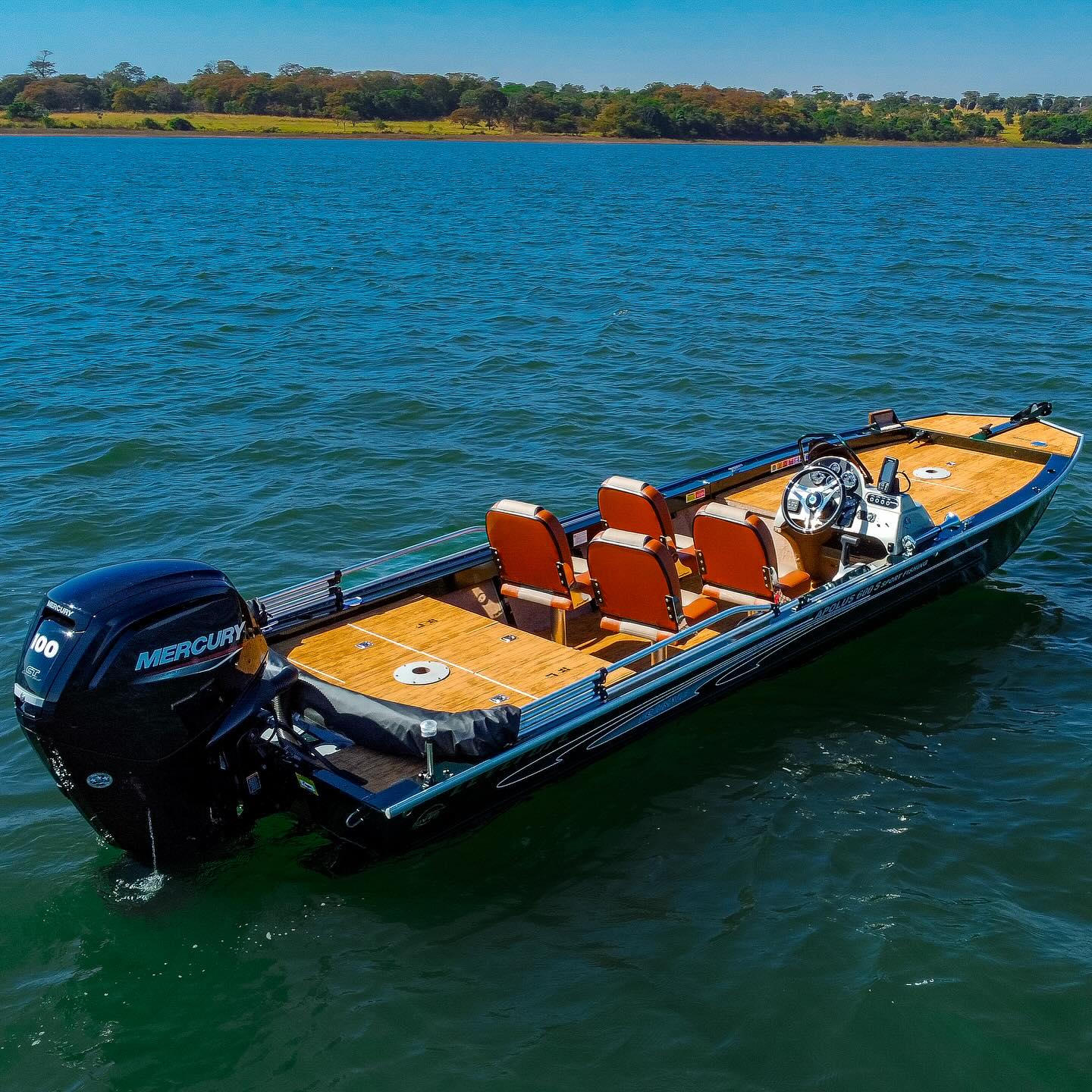 Barco lancha Levefort Apolus 600 S + Motor popa Mercury 100HP ELPT EFI + Carreta rodoviária