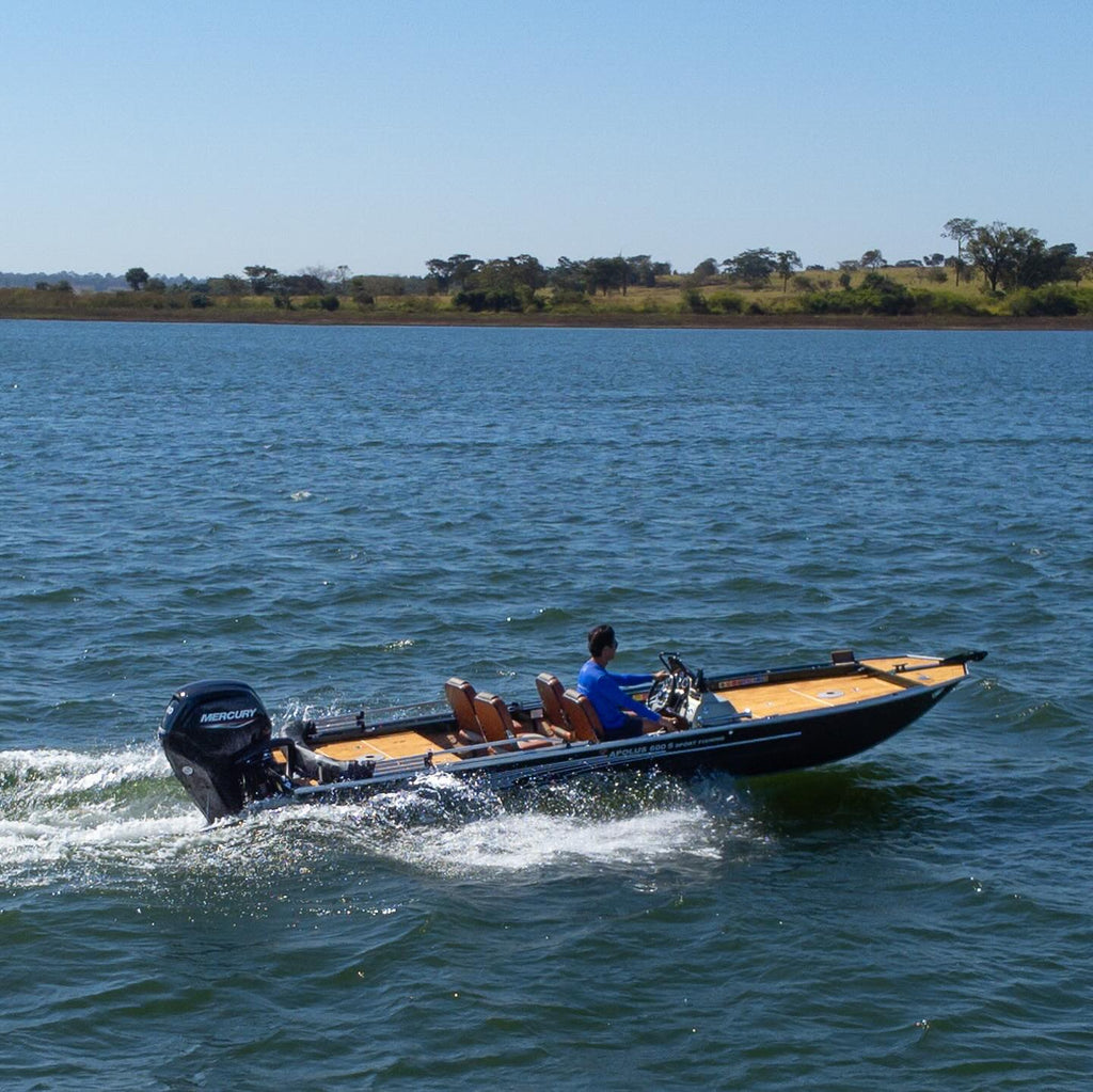 Barco lancha Levefort Apolus 600 S + Motor popa Mercury 100HP ELPT EFI + Carreta rodoviária