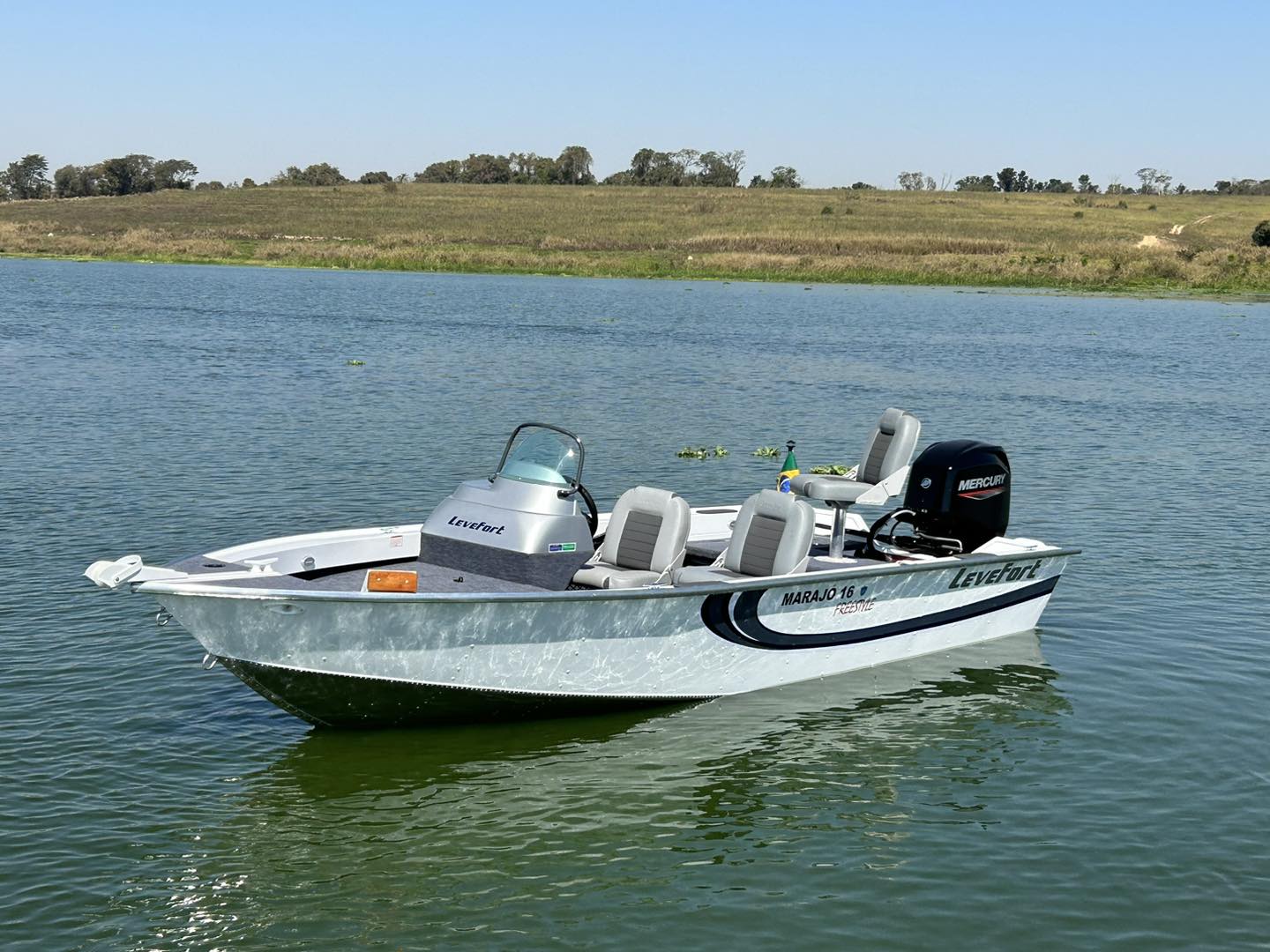 Barco Levefort Marajó Freestyle 16  + Motor 60HP + Carreta