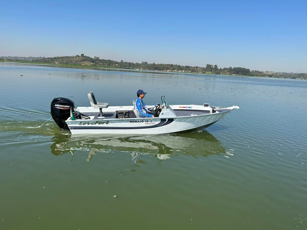 Barco Levefort Marajó Freestyle 16  + Motor 60HP + Carreta