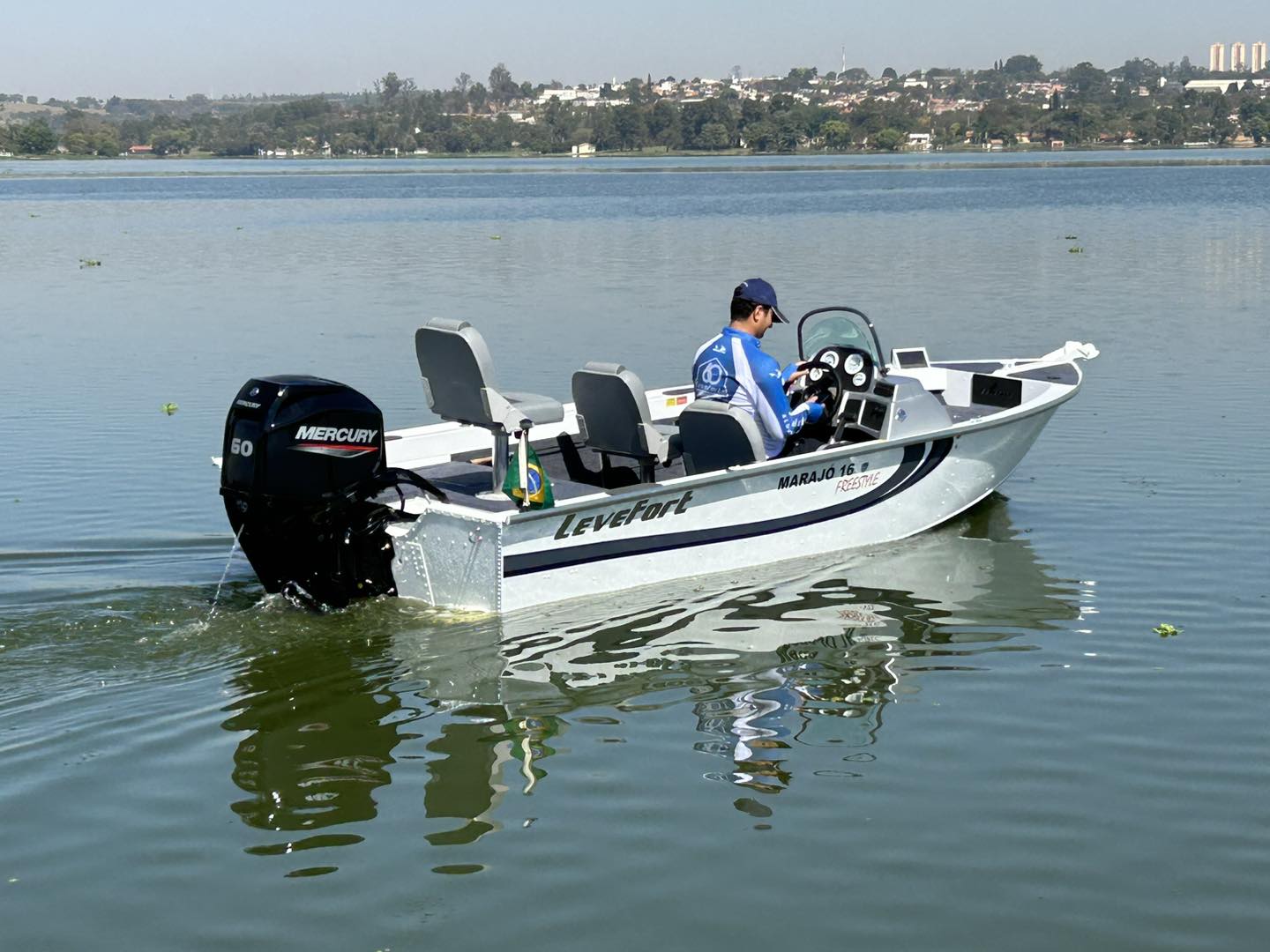 Barco Levefort Marajó Freestyle 16  + Motor 60HP + Carreta