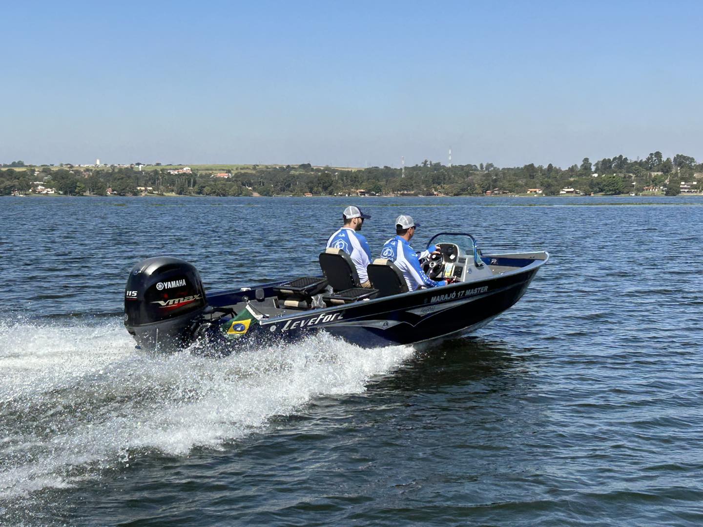 Barco Lancha Levefort Marajó 17 Master Freestyle Special Series + Motor Yamaha F115 + Carreta rodoviária
