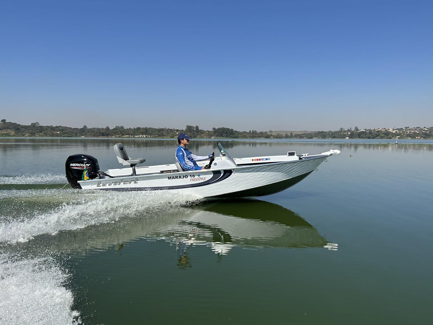 Barco Levefort Marajó Freestyle 16  + Motor 60HP + Carreta
