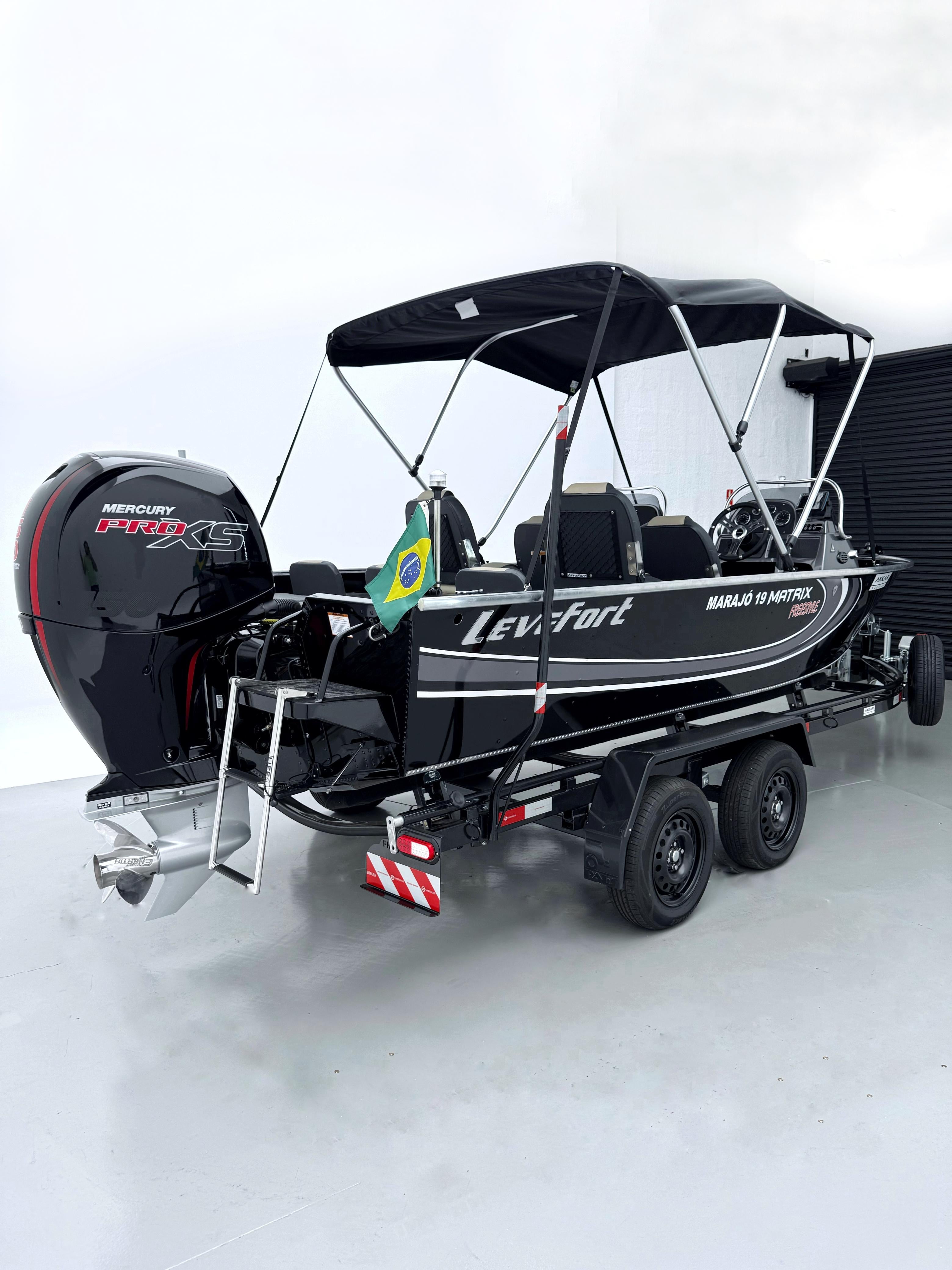Levefort Marajó Matrix 19 Special Series + Motor Mercury PROXS 150HP + CARRETA RODOVIARIA