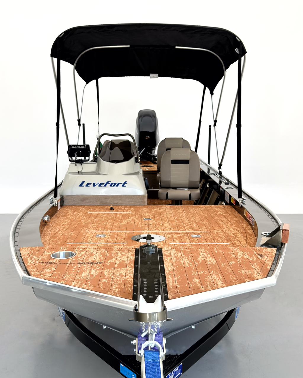 Barco lancha Levefort Apolus 600 + Motor popa Mercury 60HP ELPT EF + Carreta rodoviária