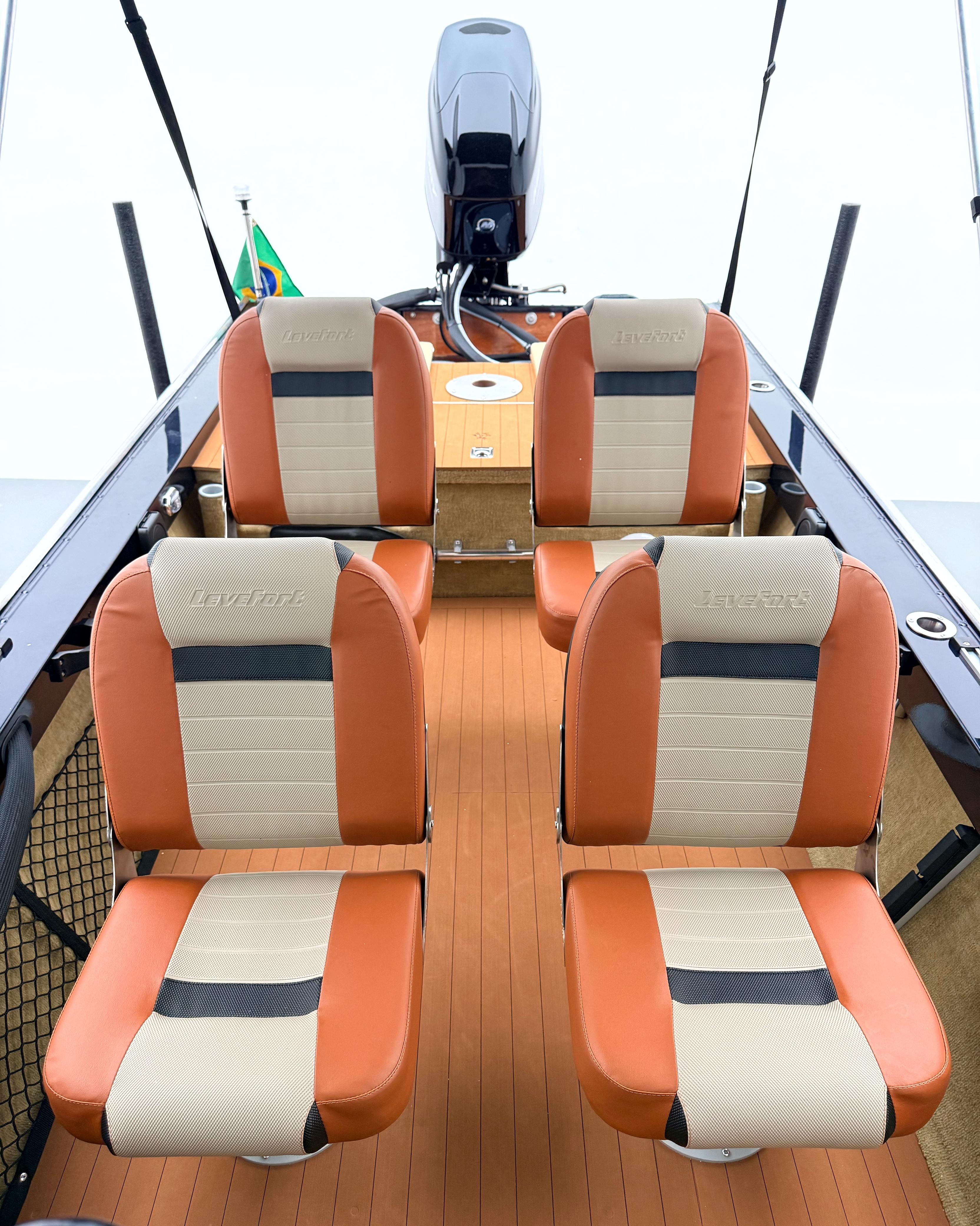 Barco lancha Levefort Apolus 600 + Motor popa Mercury 60HP ELPT EF + Carreta rodoviária