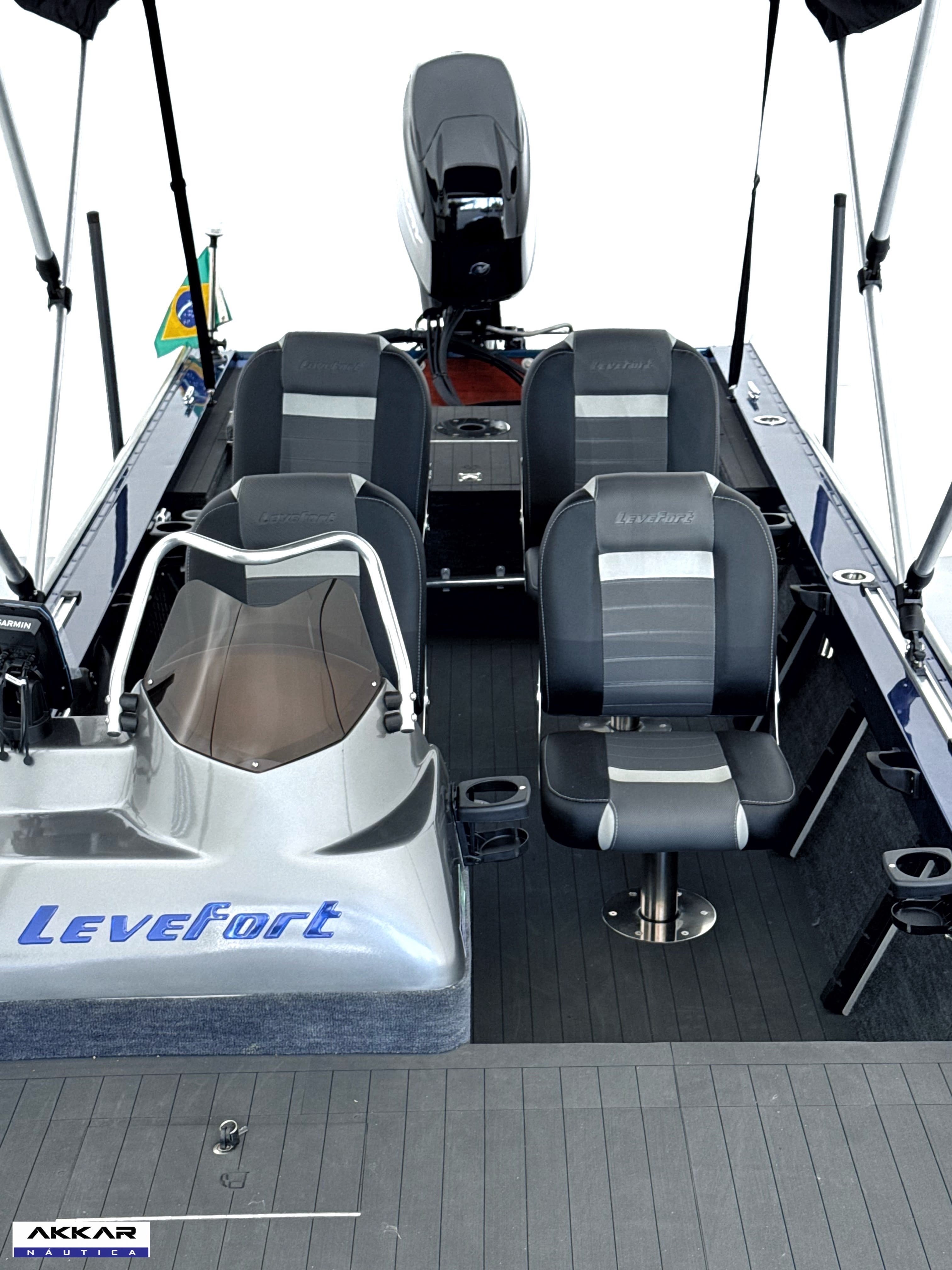 Barco lancha Levefort Apolus 600 + Motor popa Mercury 60HP ELPT EF + Carreta rodoviária