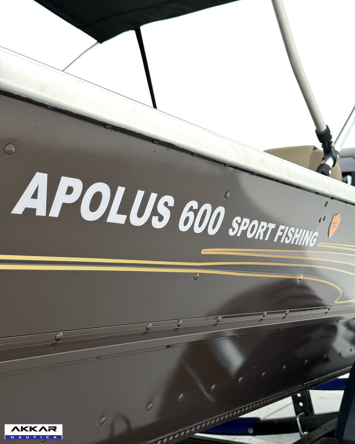 Barco lancha Levefort Apolus 600 + Motor popa Mercury 60HP ELPT EF + Carreta rodoviária