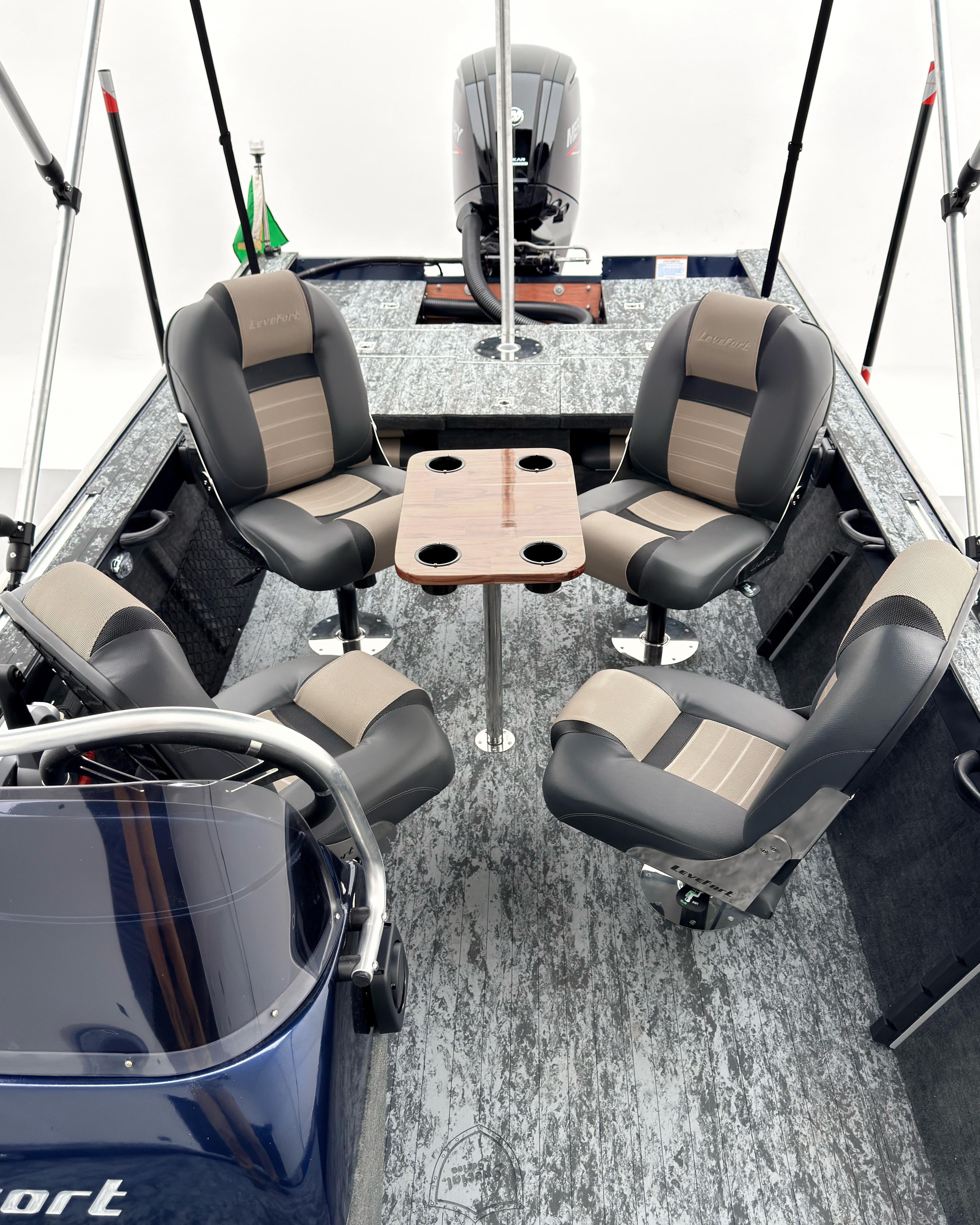 Barco Levefort Apolus Large FREESTYLE + Motor 100HP + Carreta com freio