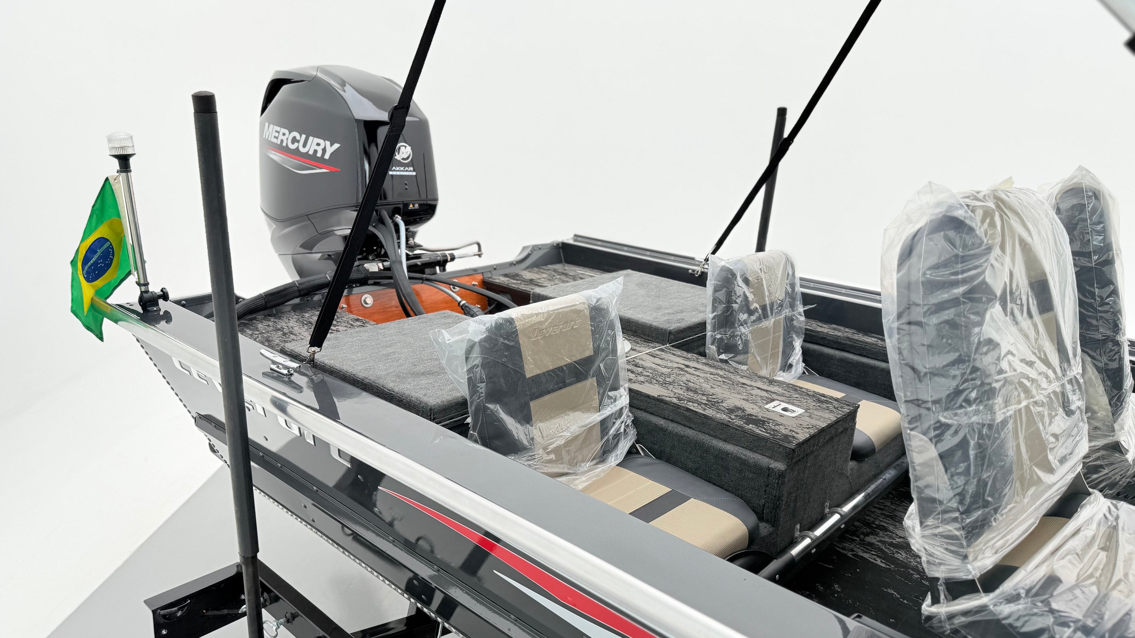 Barco Levefort Marfim 6.0 Sport Fishing Freestyle + Motor 60HP + Carreta rodoviária