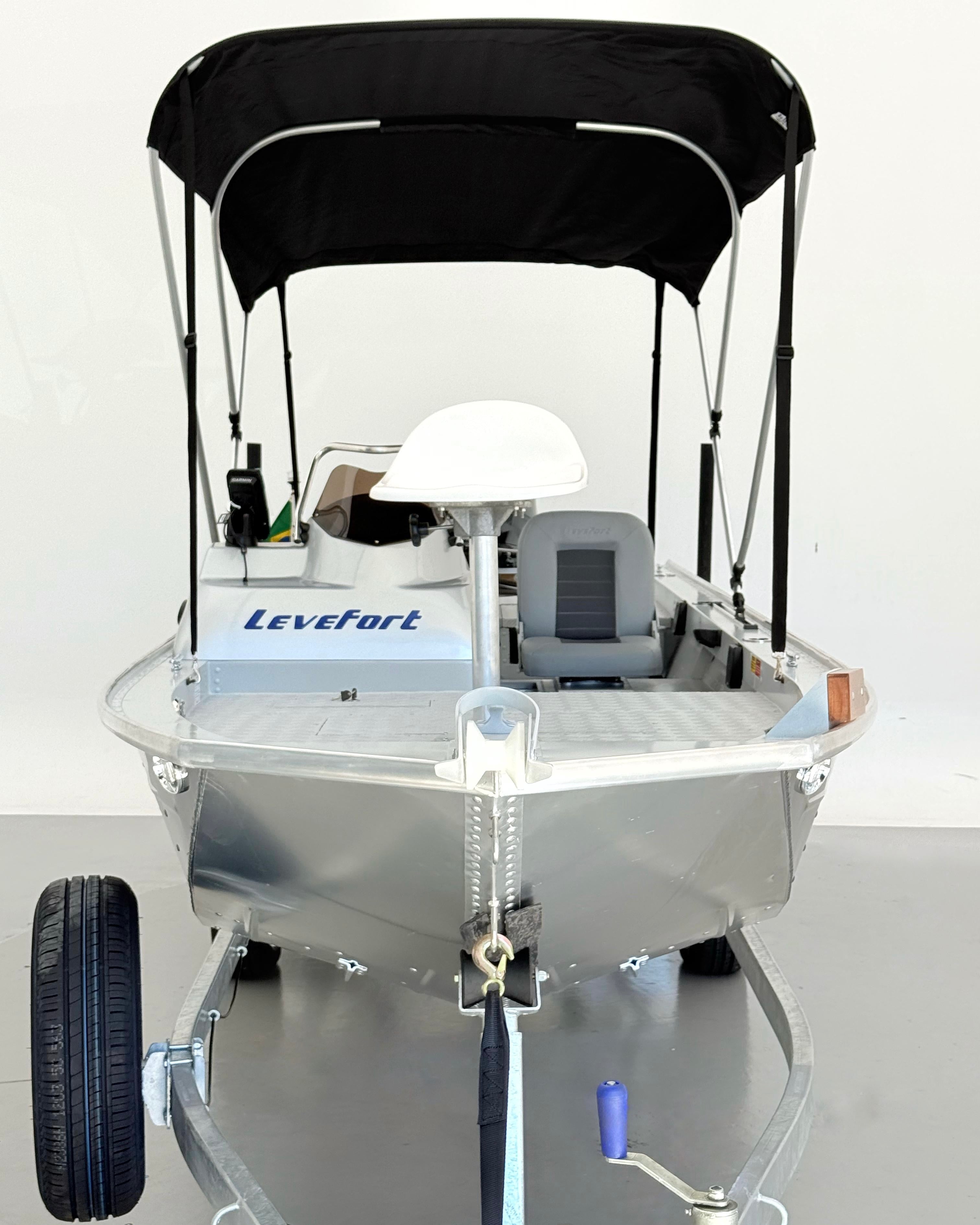 Barco lancha Levefort Apolus TR CLX + Motor popa Mercury 40HP 4 Tempos + Carreta rodoviária