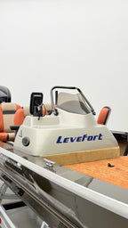 Barco lancha Levefort Apolus 600 S + Motor popa Mercury 100HP ELPT EFI + Carreta rodoviária