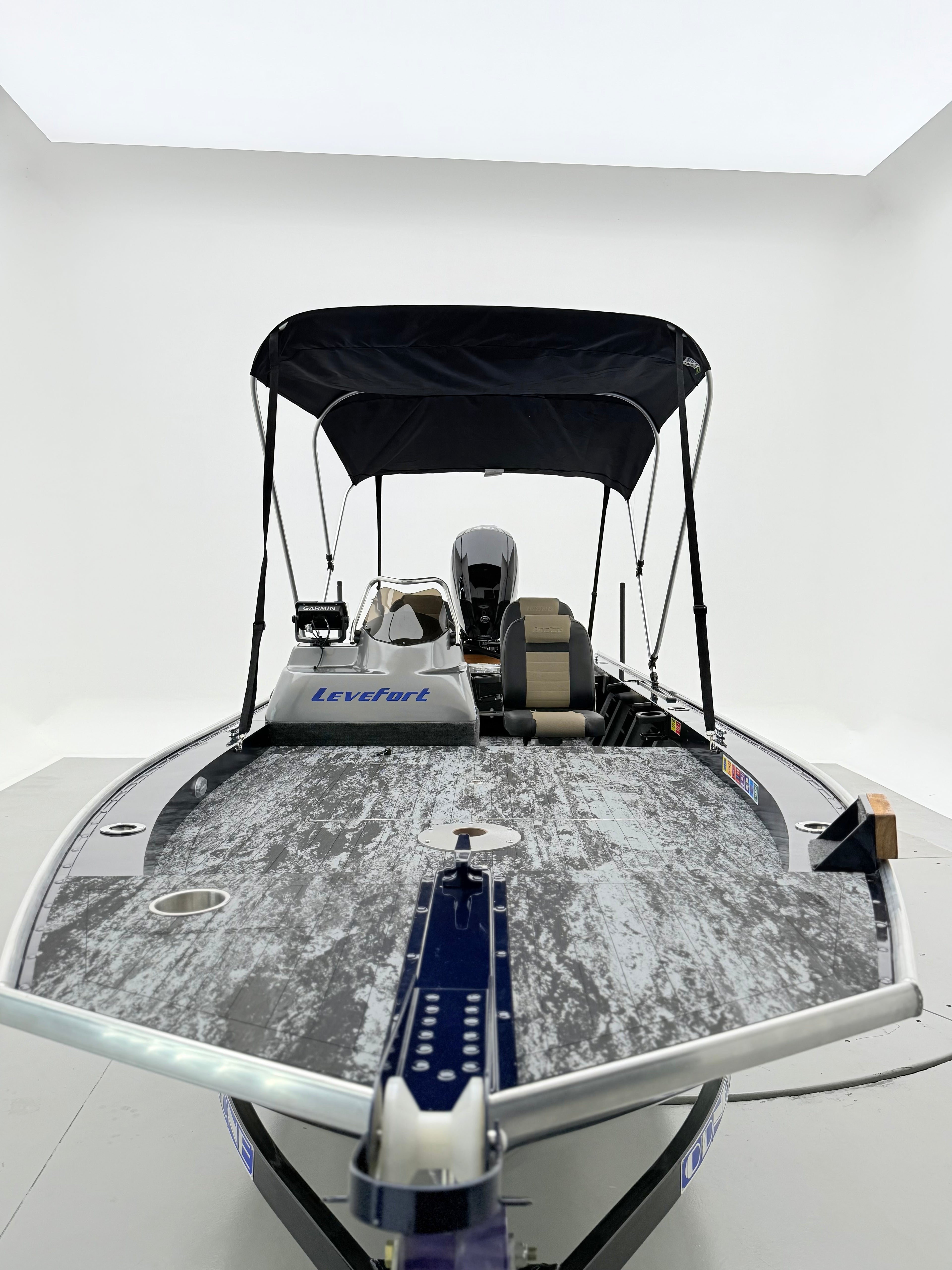 Barco lancha Levefort Apolus 600 S + Motor popa Mercury 100HP ELPT EFI + Carreta rodoviária