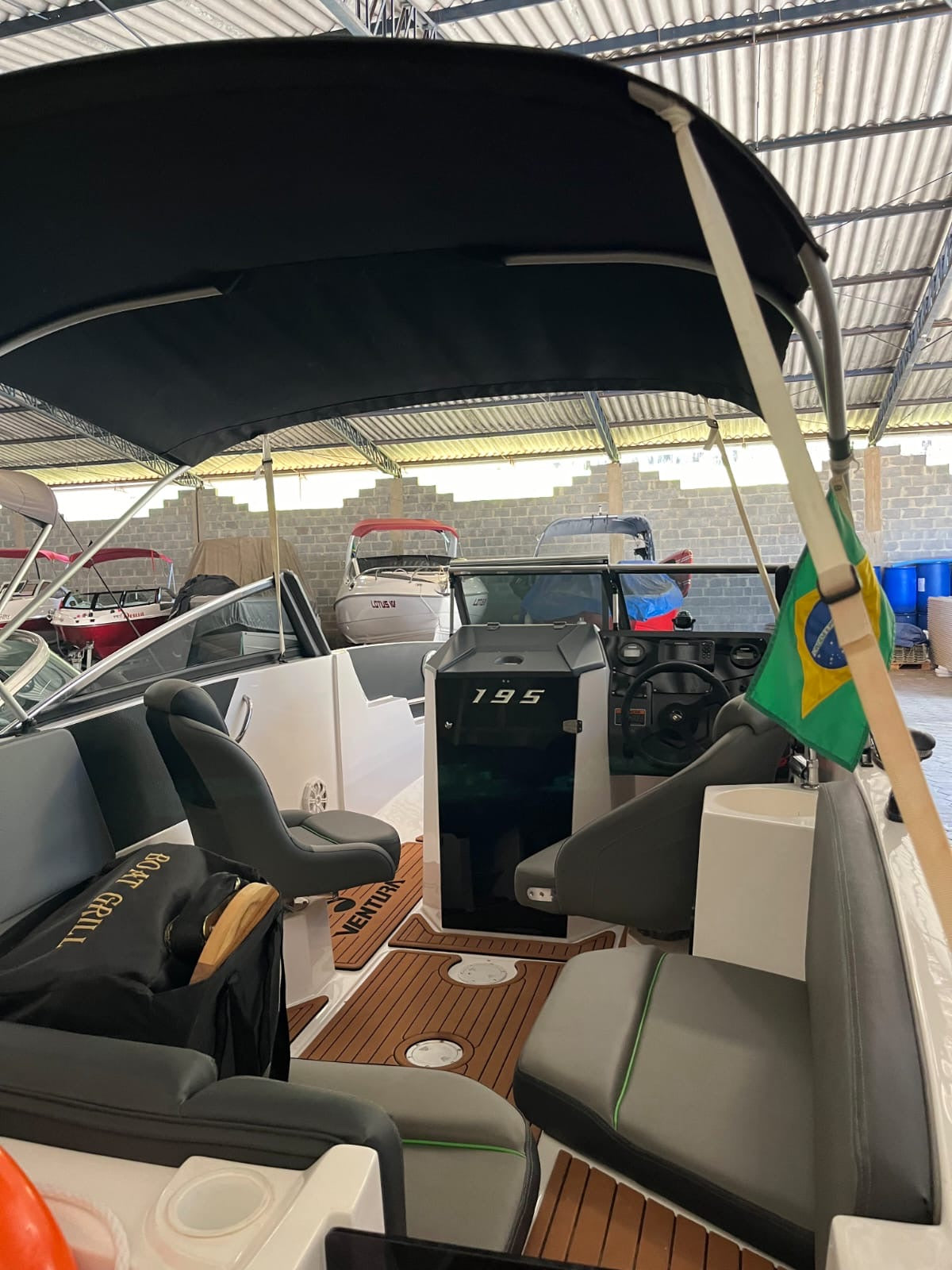 Lancha Barco Ventura 195 Crossover