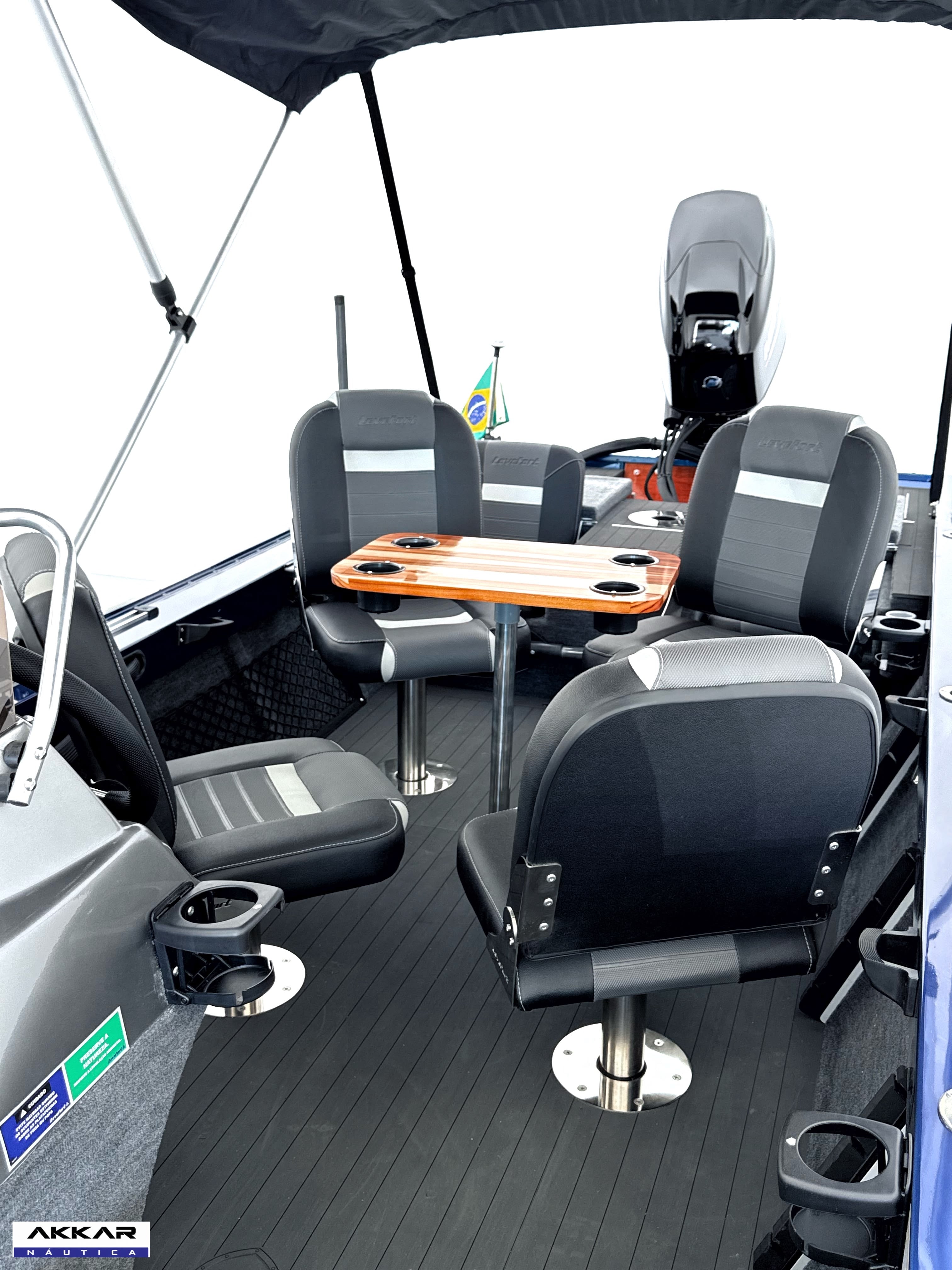 Barco lancha Levefort Apolus 600 + Motor popa Mercury 60HP ELPT EF + Carreta rodoviária