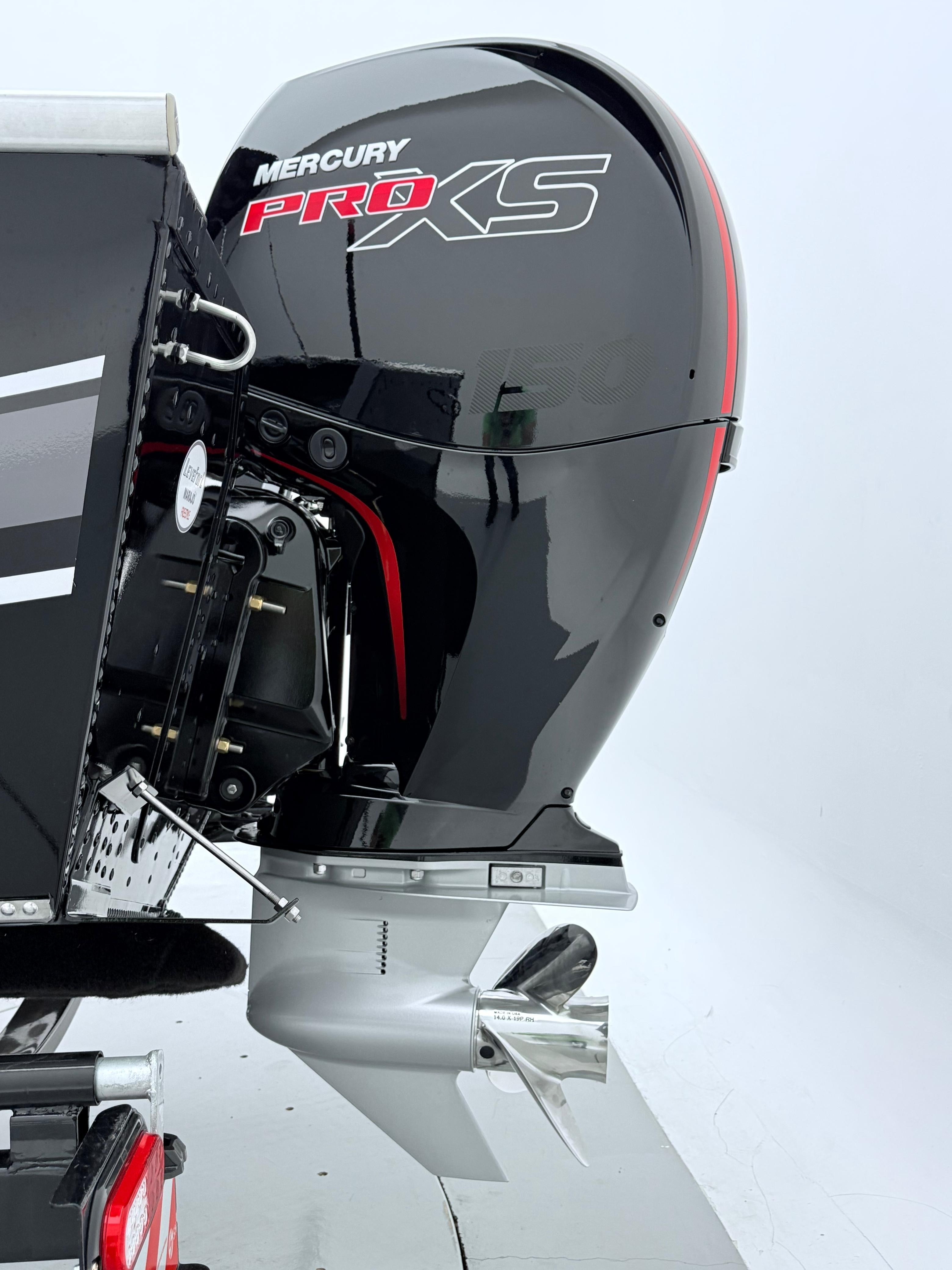 Levefort Marajó Matrix 19 Special Series + Motor Mercury PROXS 150HP + CARRETA RODOVIARIA