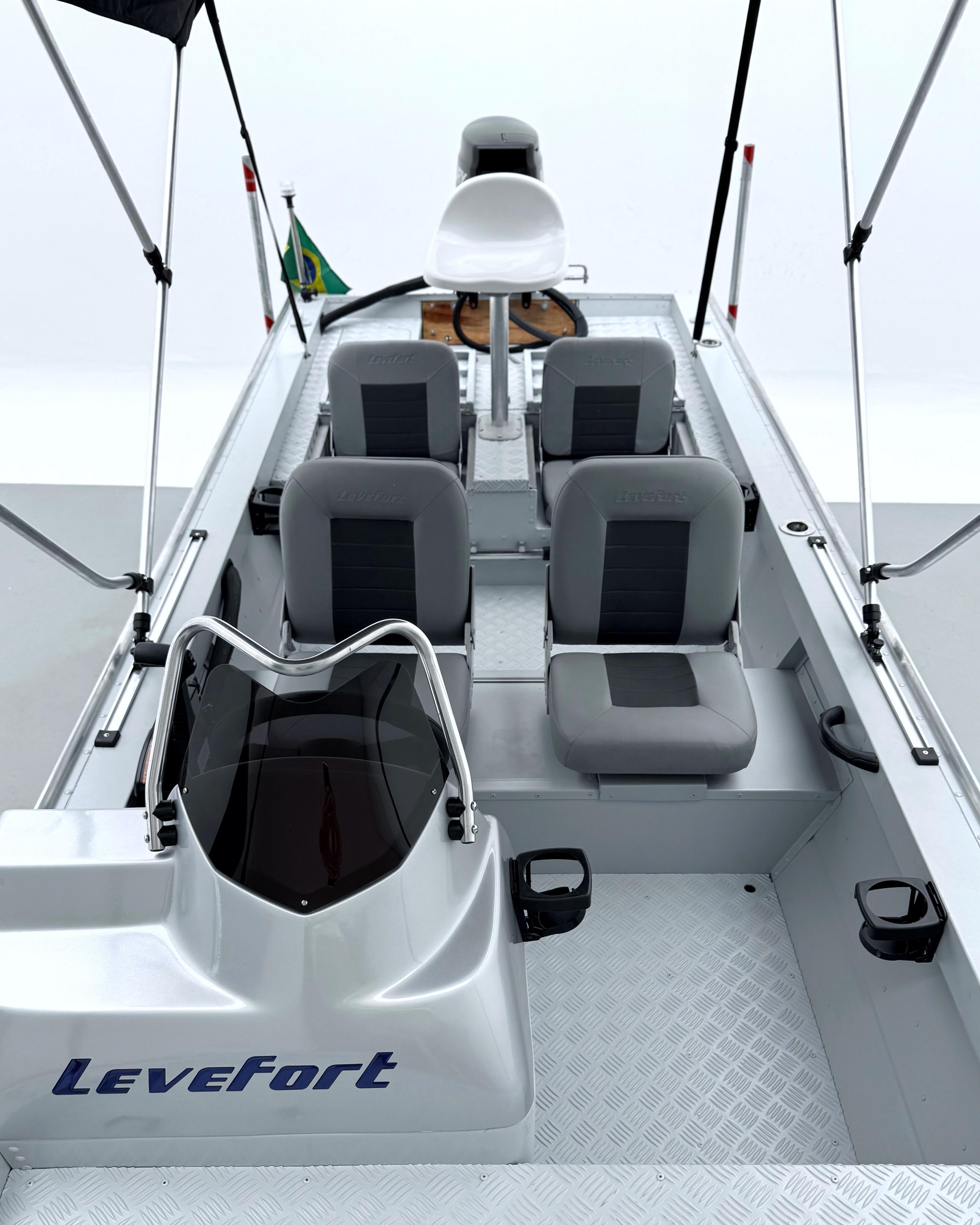 Barco lancha Levefort Apolus TR CLX + Motor popa Mercury 50HP ELPTO + Carreta rodoviária