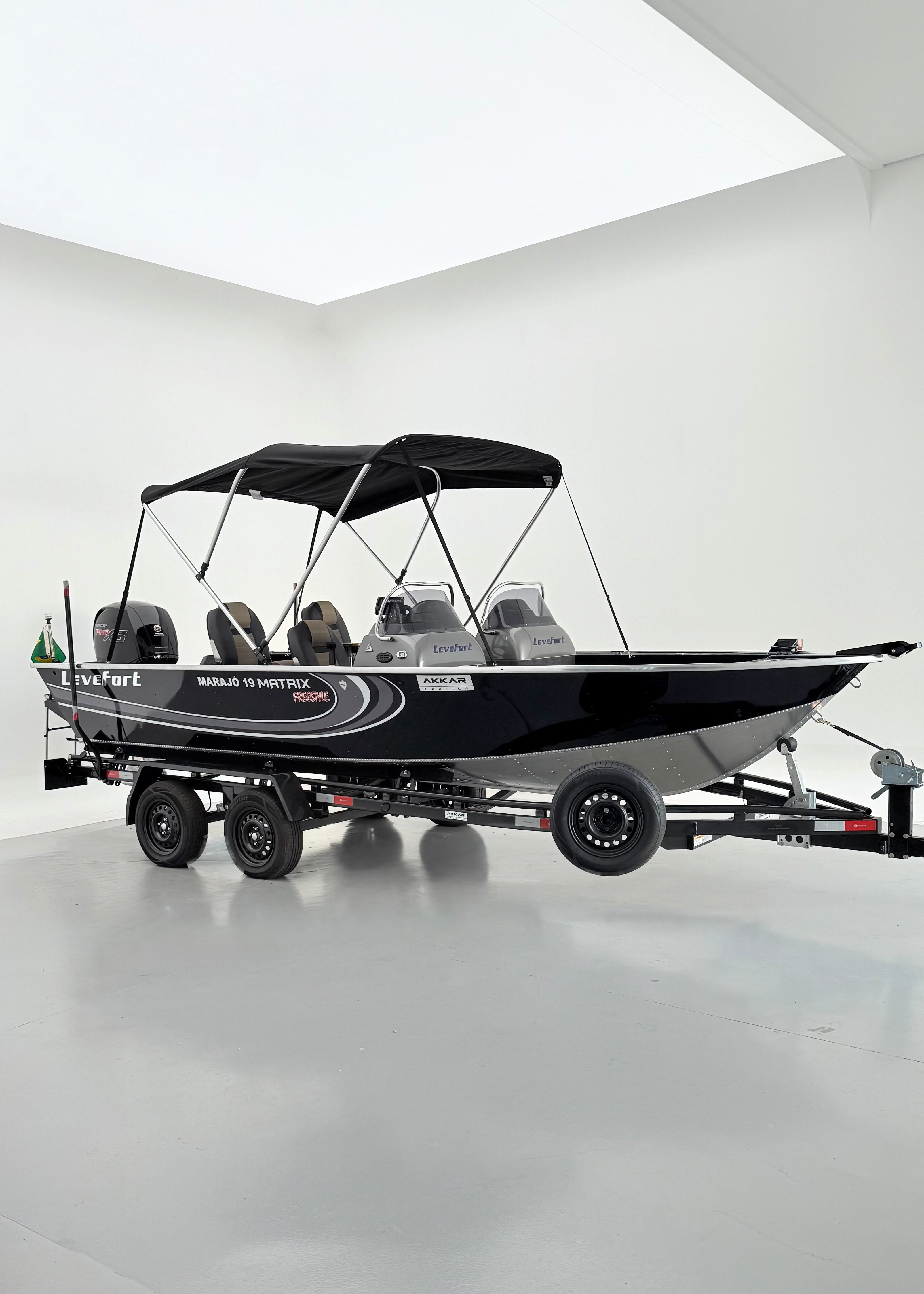 Levefort Marajó Matrix 19 Special Series + Motor Mercury PROXS 150HP + CARRETA RODOVIARIA