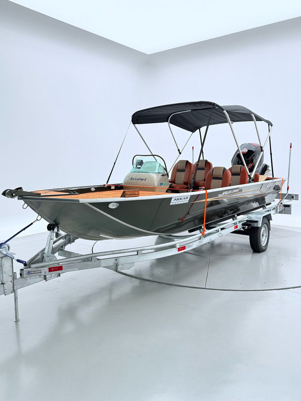 Barco Levefort Apolus Large FREESTYLE + Motor 115HP + Carreta