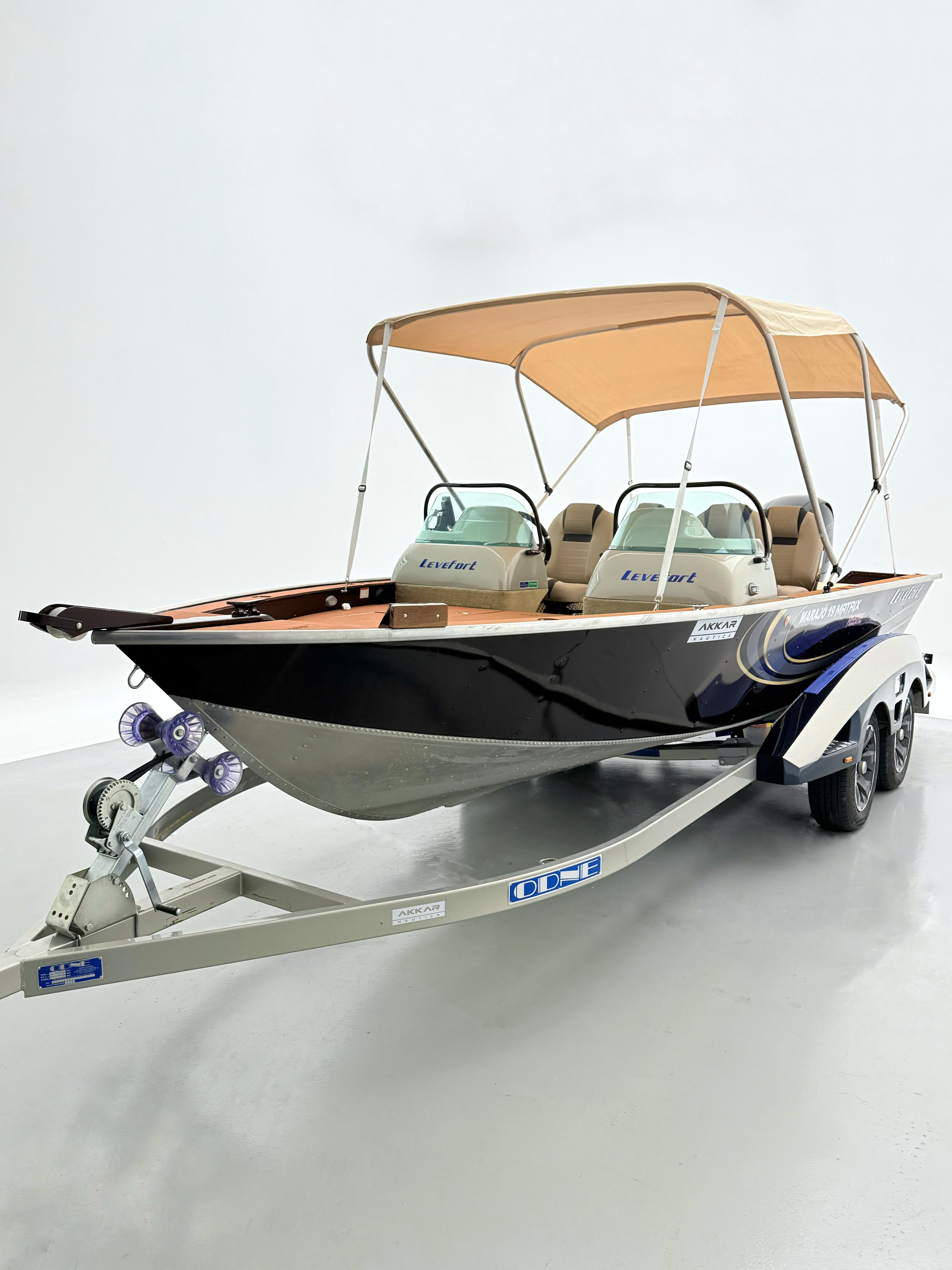 Levefort Marajó Matrix 19 Special Series + Motor Mercury PROXS 150HP + CARRETA RODOVIARIA