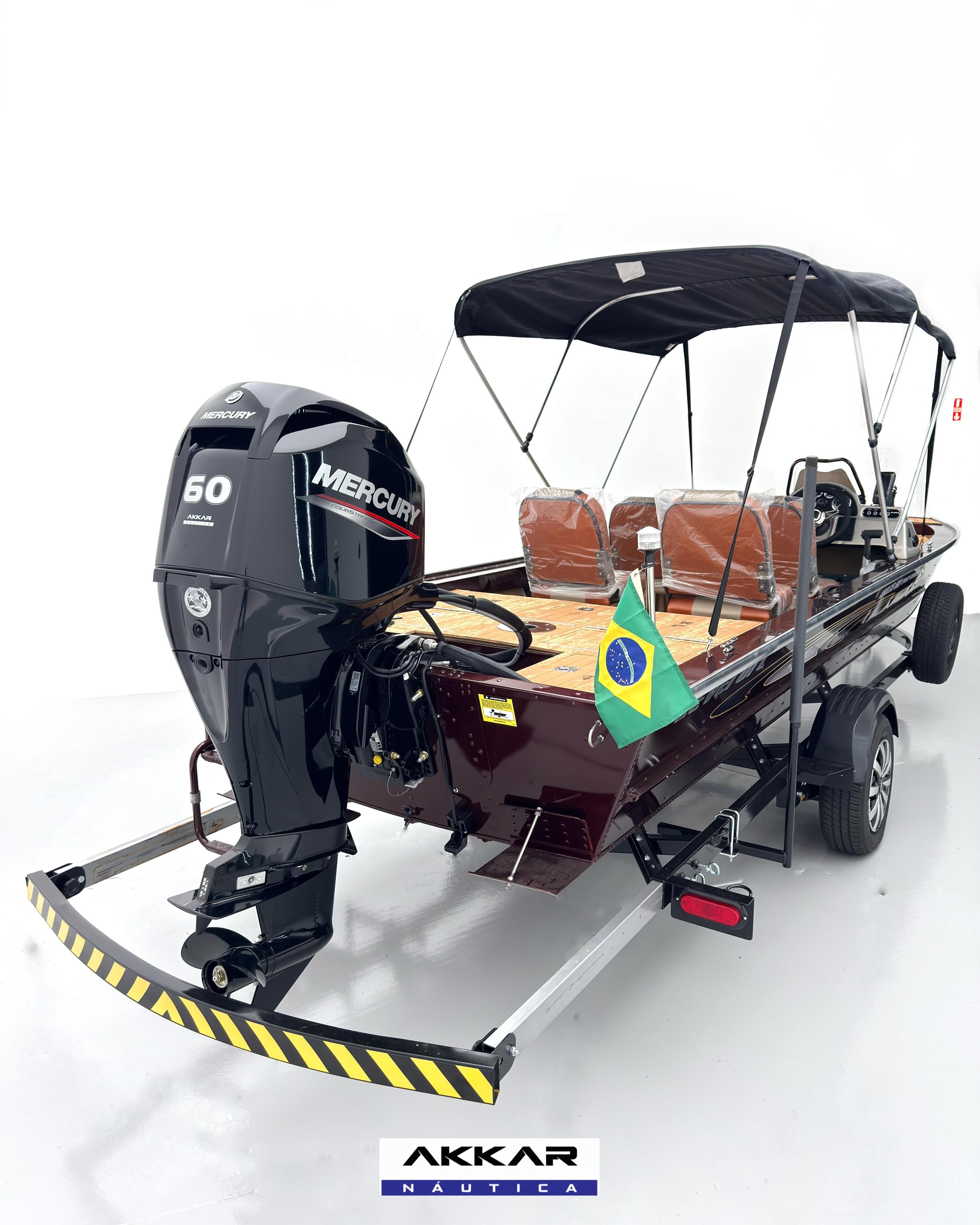 Barco lancha Levefort Apolus 600 + Motor popa Mercury 60HP ELPT EF + Carreta rodoviária
