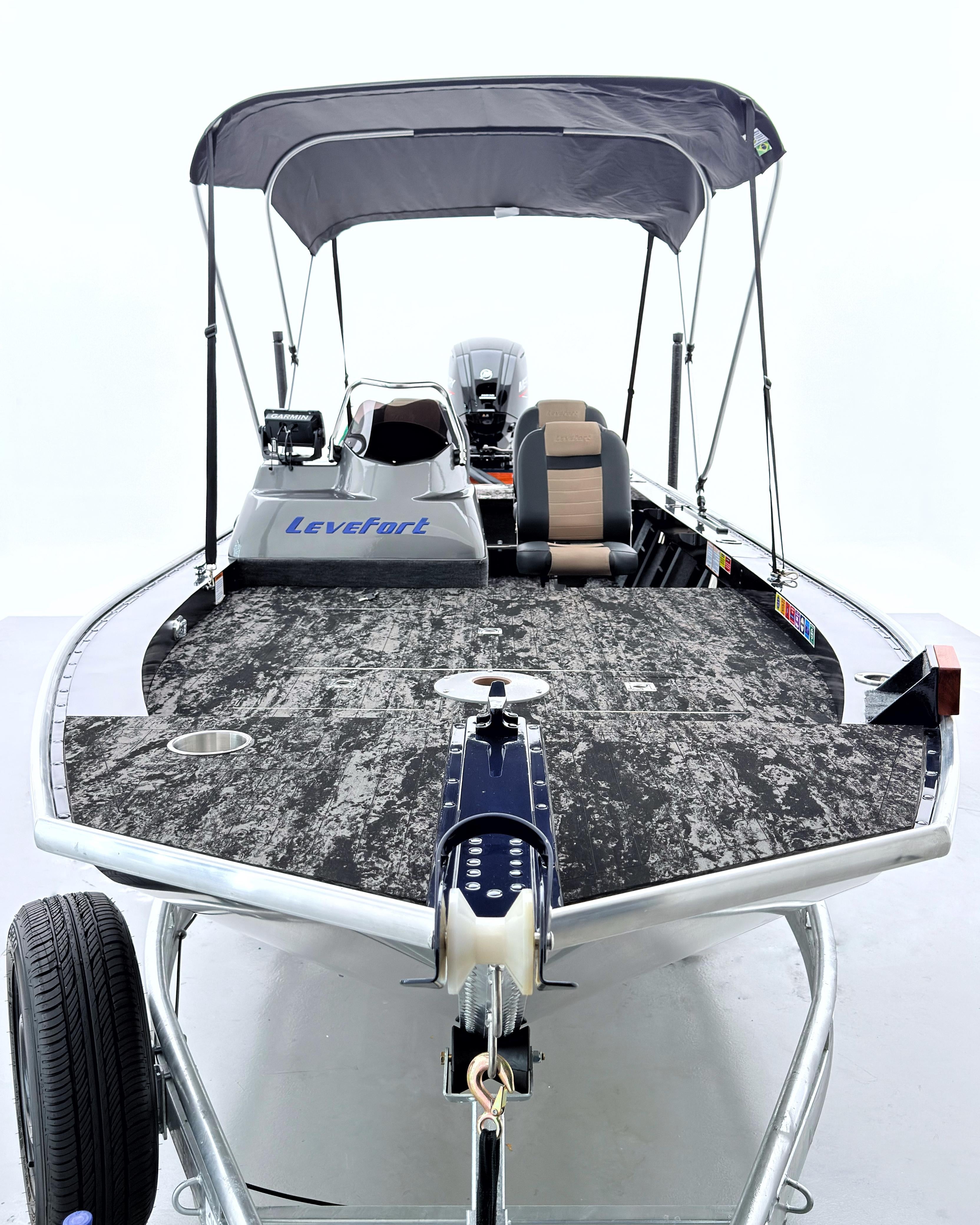 Barco lancha Levefort Apolus 600 S + Motor popa Mercury 100HP ELPT EFI + Carreta rodoviária