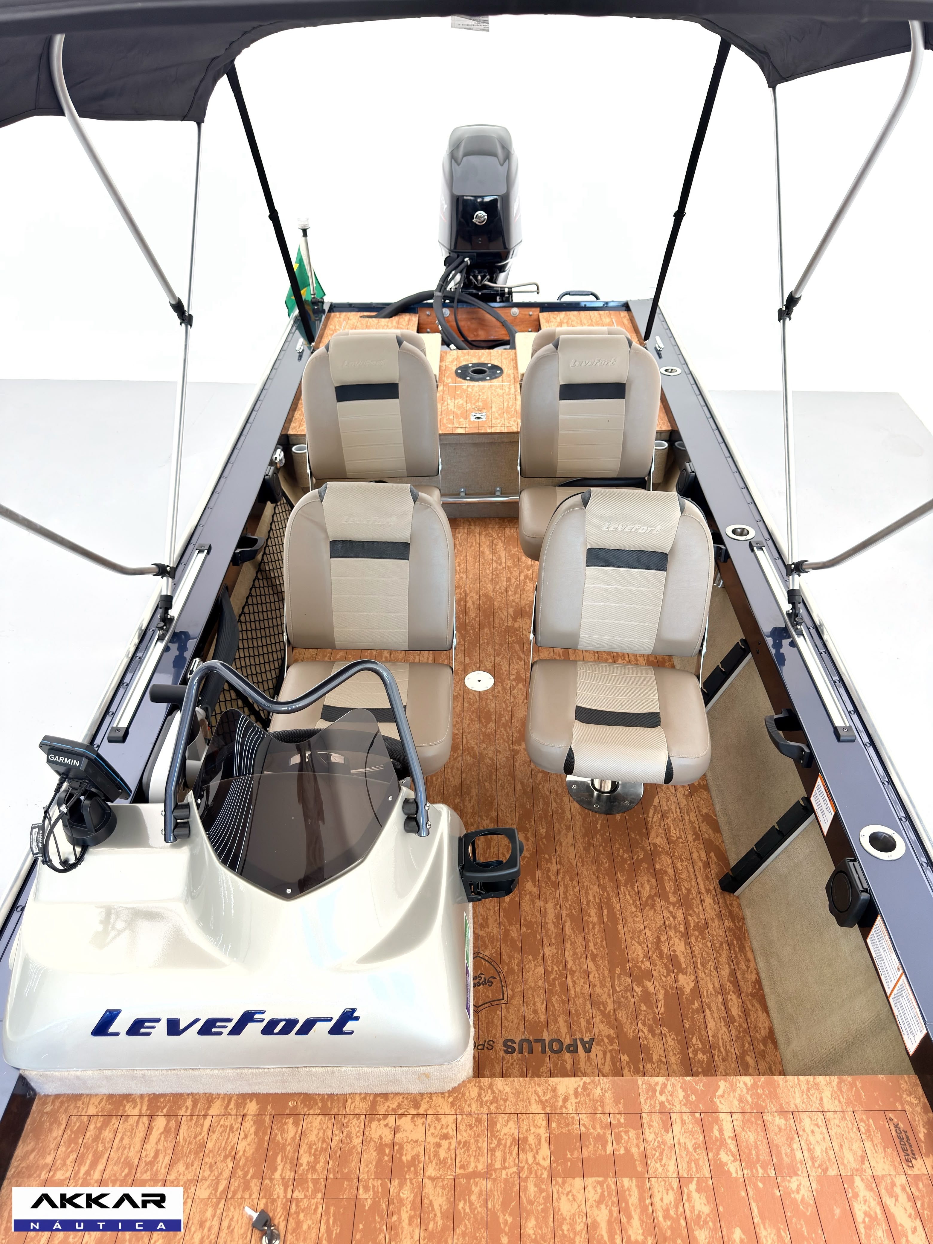 Barco lancha Levefort Apolus 600 + Motor popa Mercury 60HP ELPT EF + Carreta rodoviária