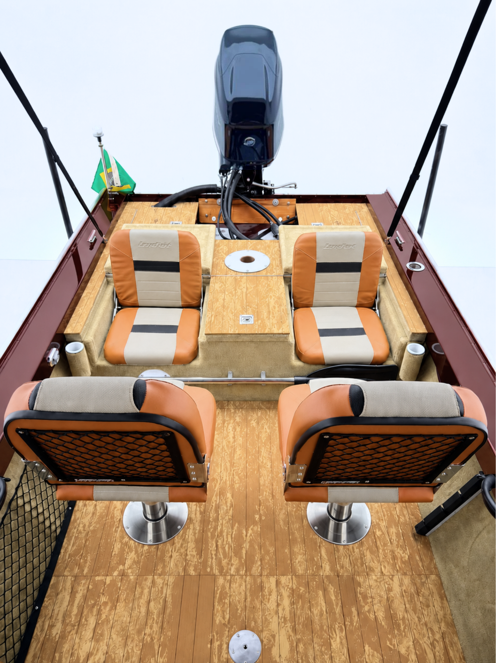 Barco lancha Levefort Apolus 600 + Motor popa Mercury 60HP ELPT EF + Carreta rodoviária