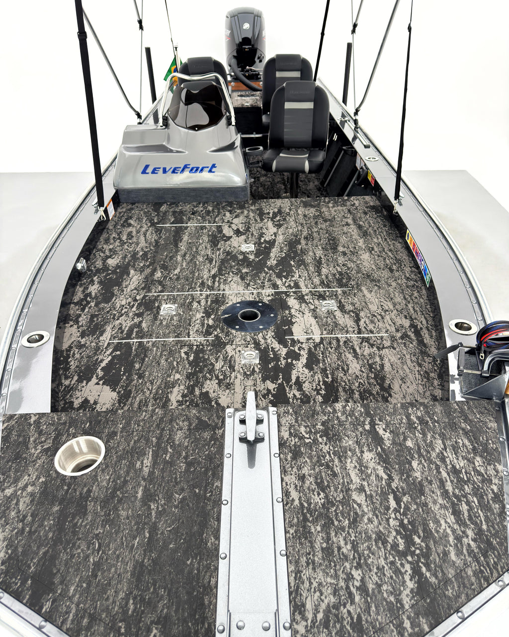 Barco lancha Levefort Apolus 600 S + Motor popa Mercury 100HP ELPT EFI + Carreta rodoviária