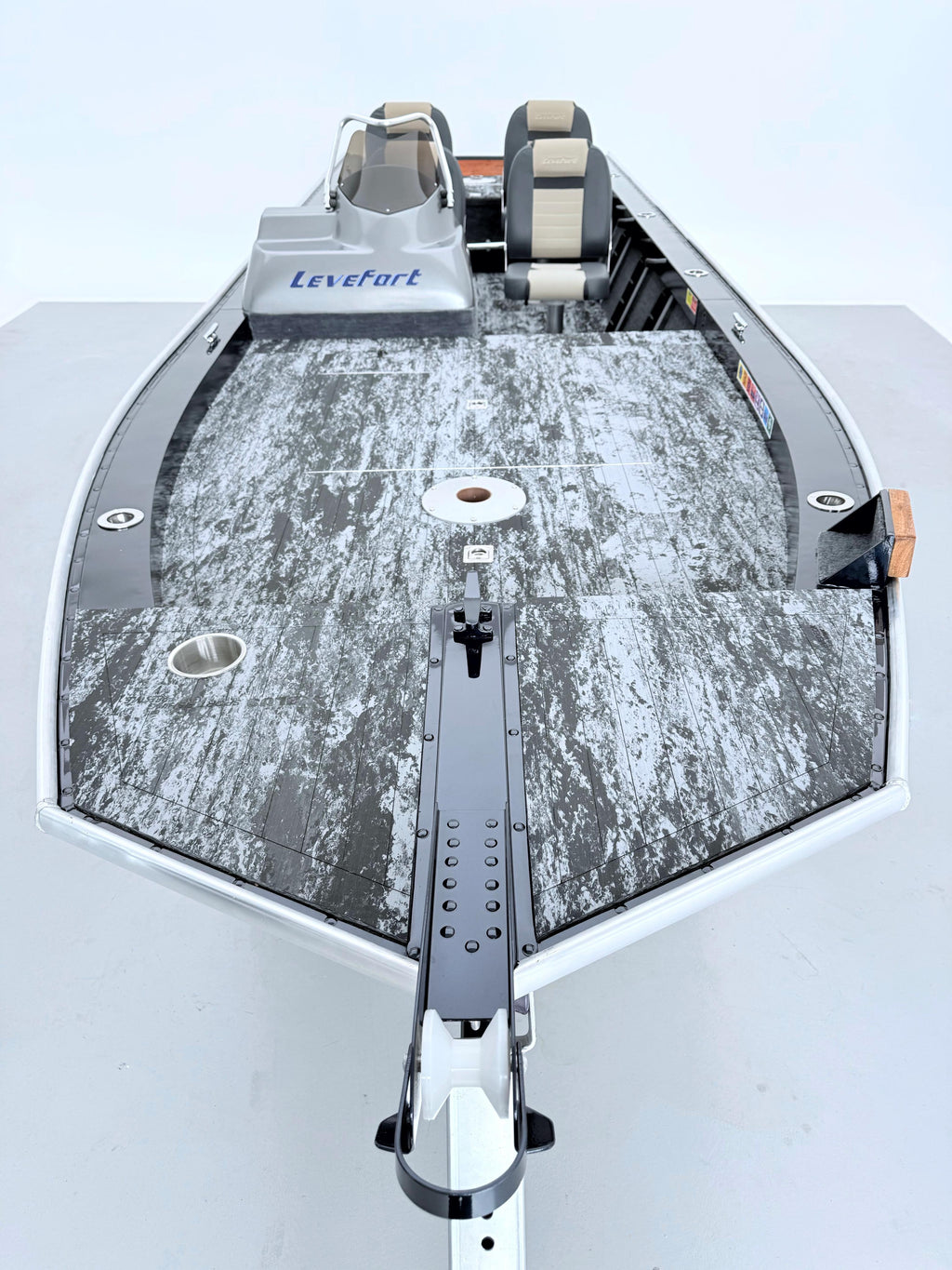 Casco Levefort Apolus 600 S Sport Fishing Special Series