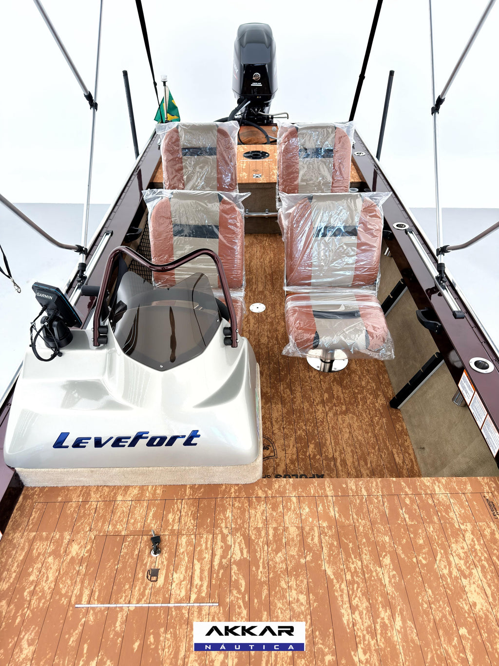 Barco lancha Levefort Apolus 600 + Motor popa Mercury 60HP ELPT EF + Carreta rodoviária