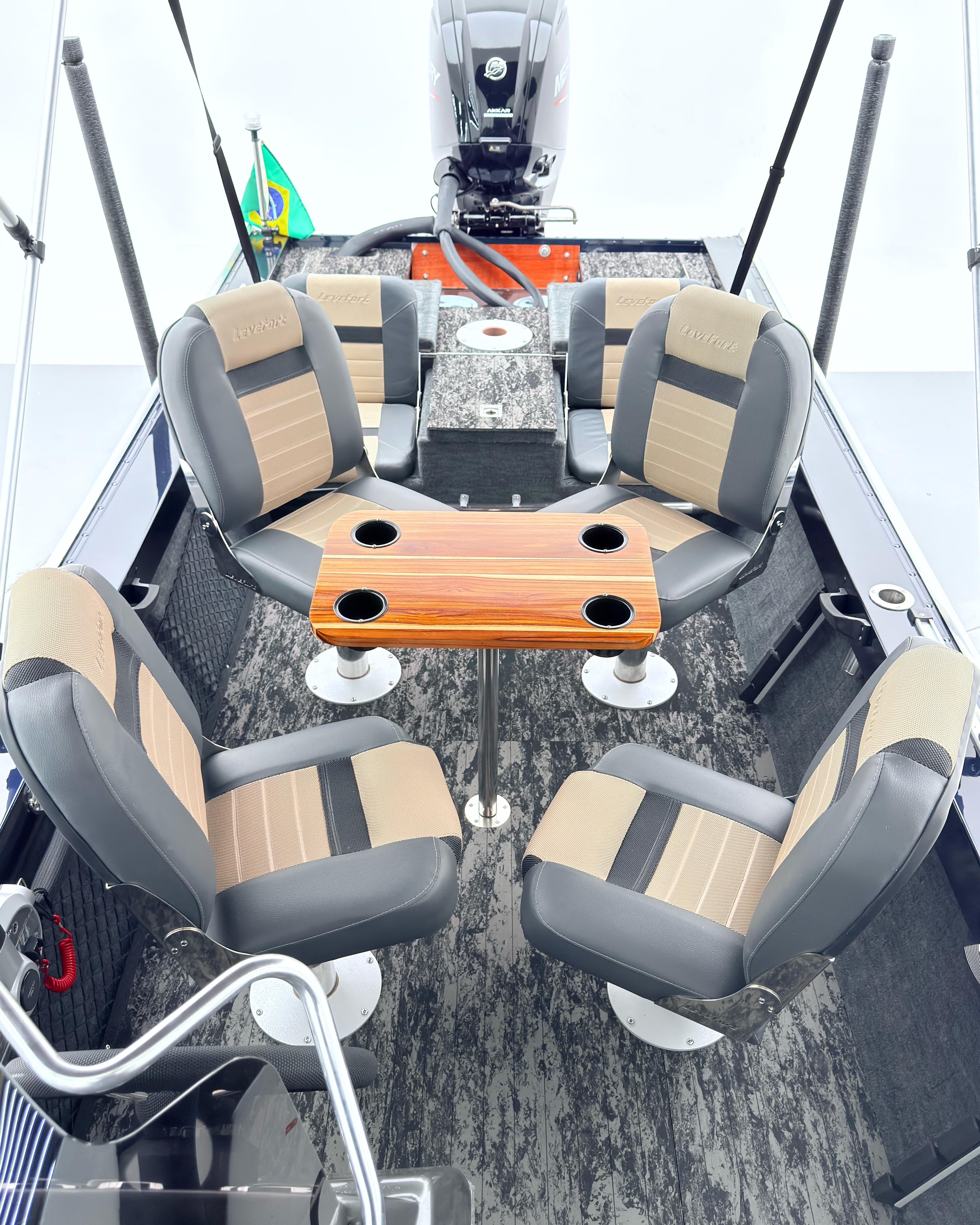 Barco lancha Levefort Apolus 600 S + Motor popa Mercury 100HP ELPT EFI + Carreta rodoviária